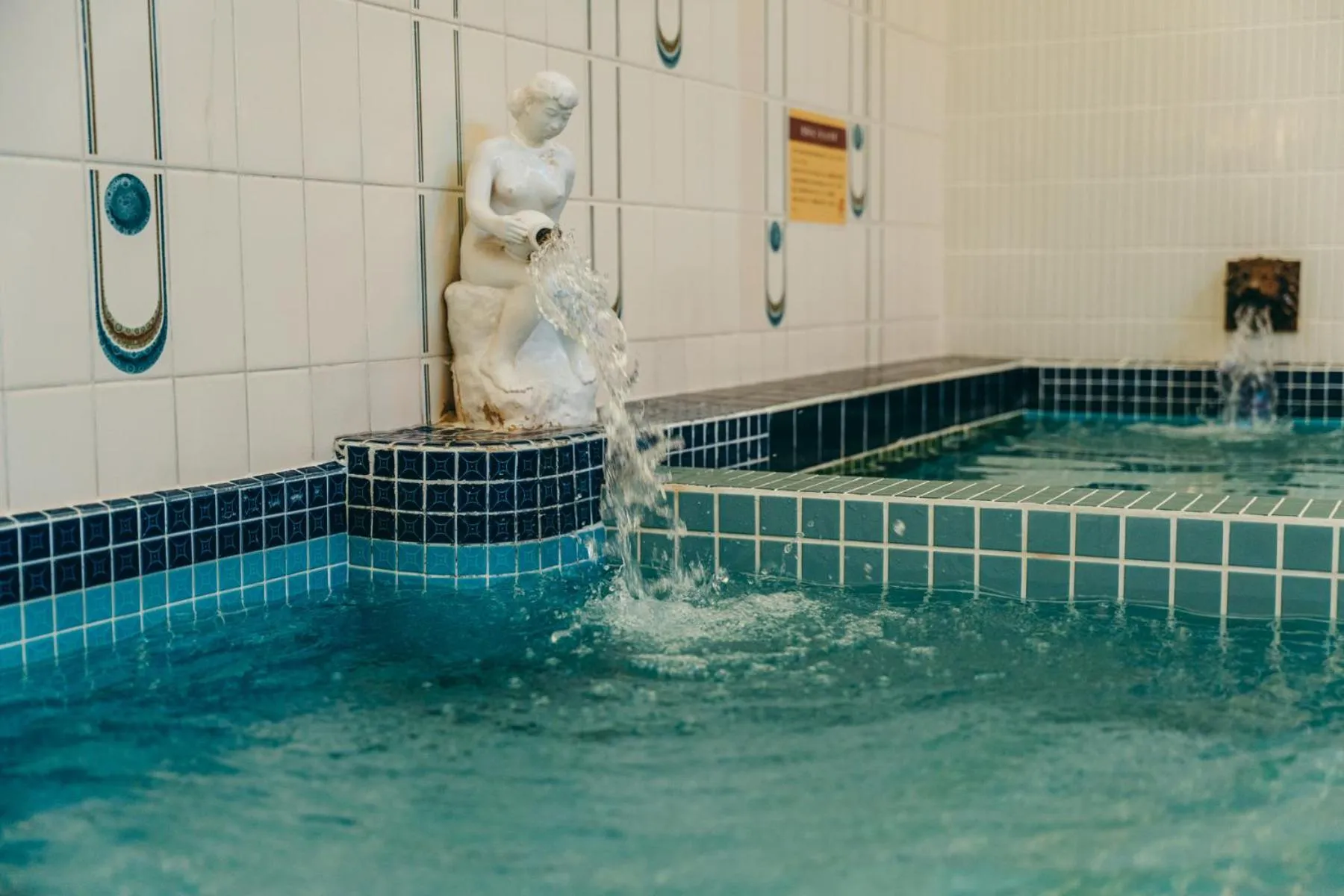 Public Bath in Yado Charinko