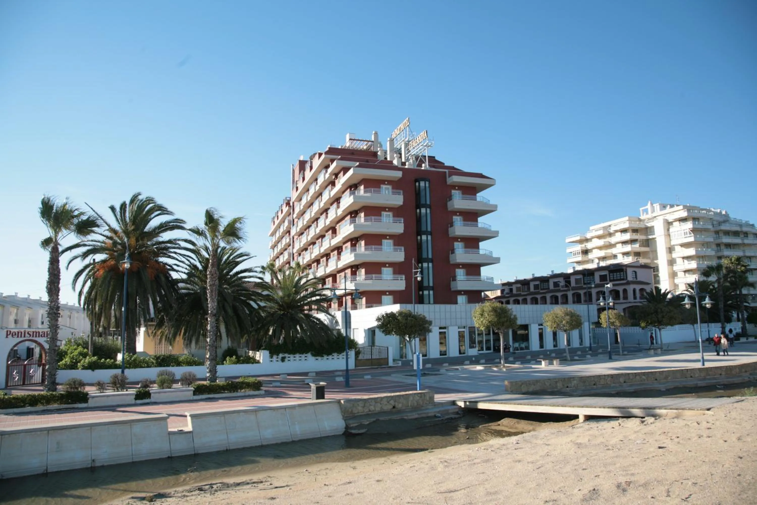 Facade/entrance in Aparthotel Acualandia