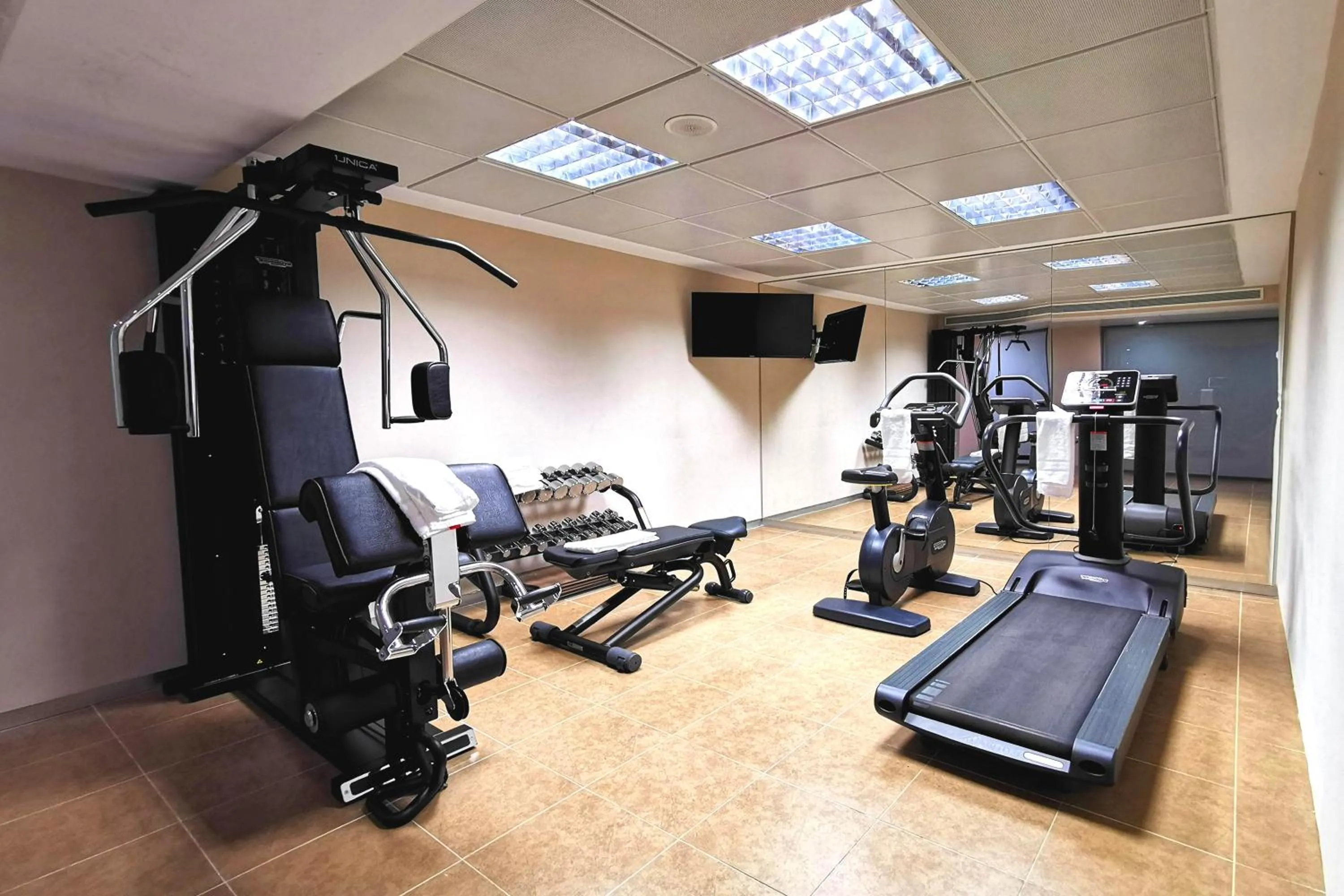 Fitness centre/facilities in Aparthotel Acualandia