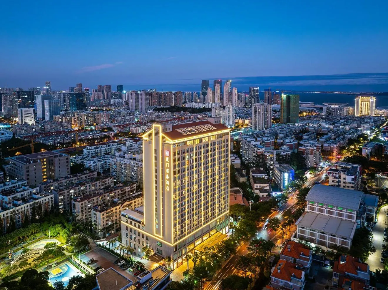 Night in Juntai Hotel Xiamen