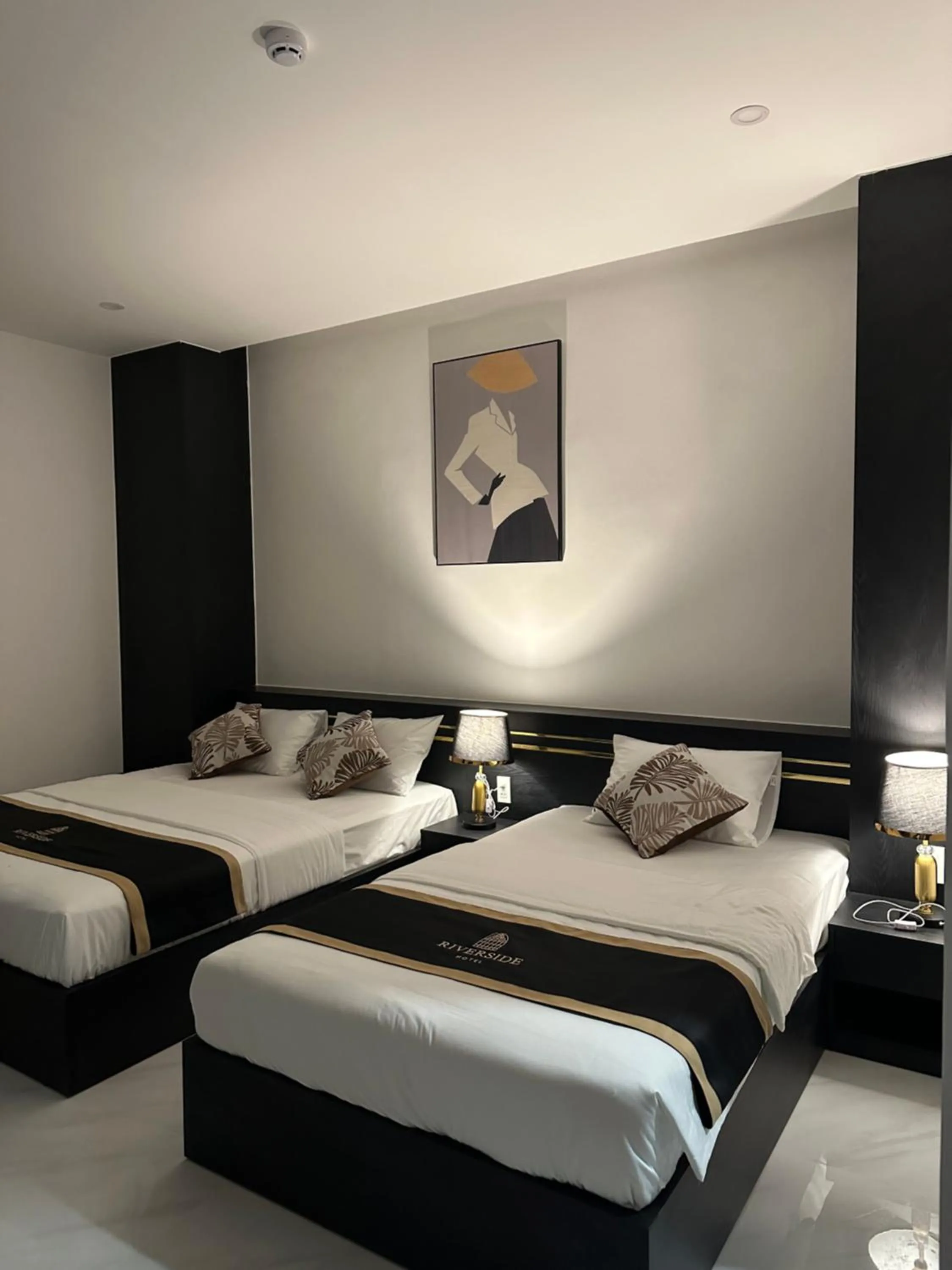 Bed in Riverside 1 Hotel