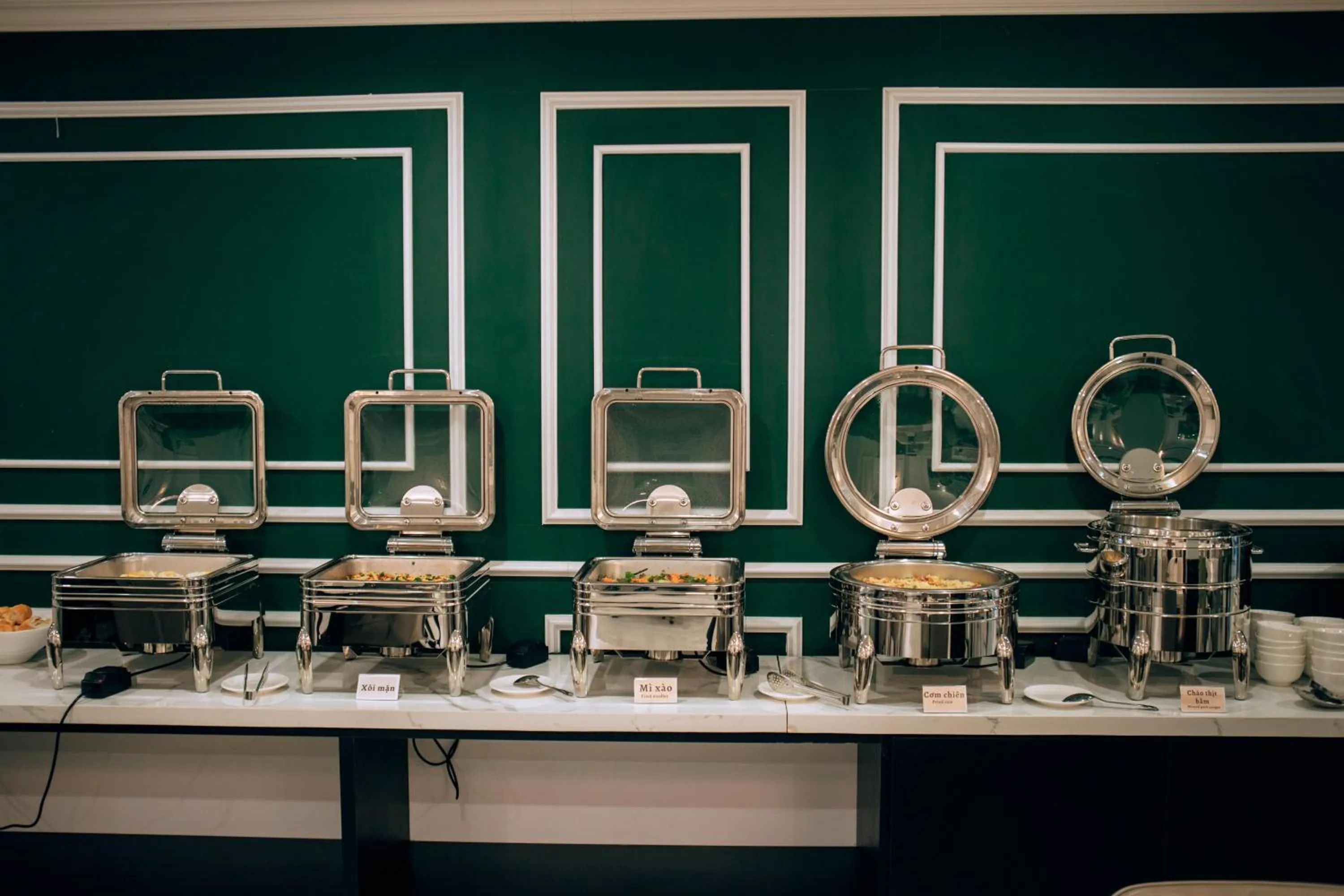 Breakfast in Riverside 1 Hotel