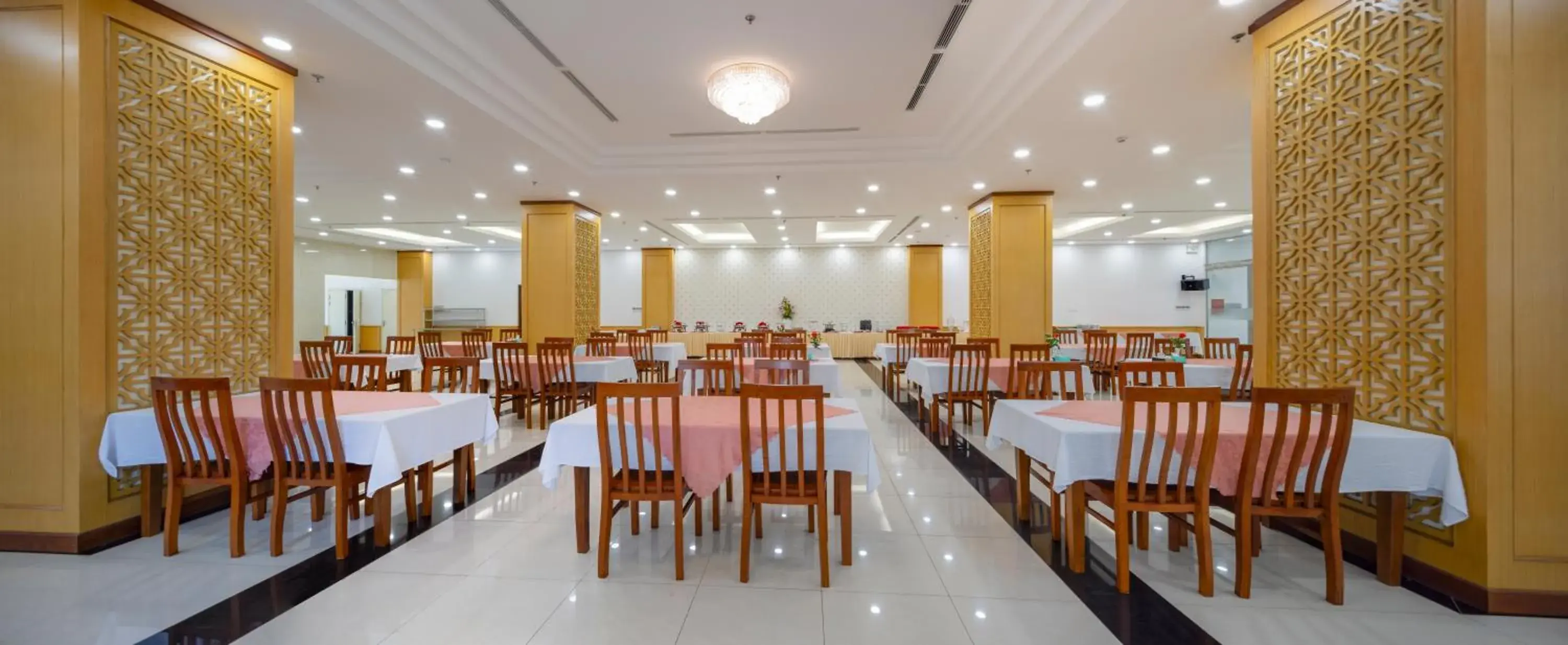 Restaurant/places to eat in T78 Nha Trang Hotel Restaurant/places to eat in T78 Nha Trang Hotel