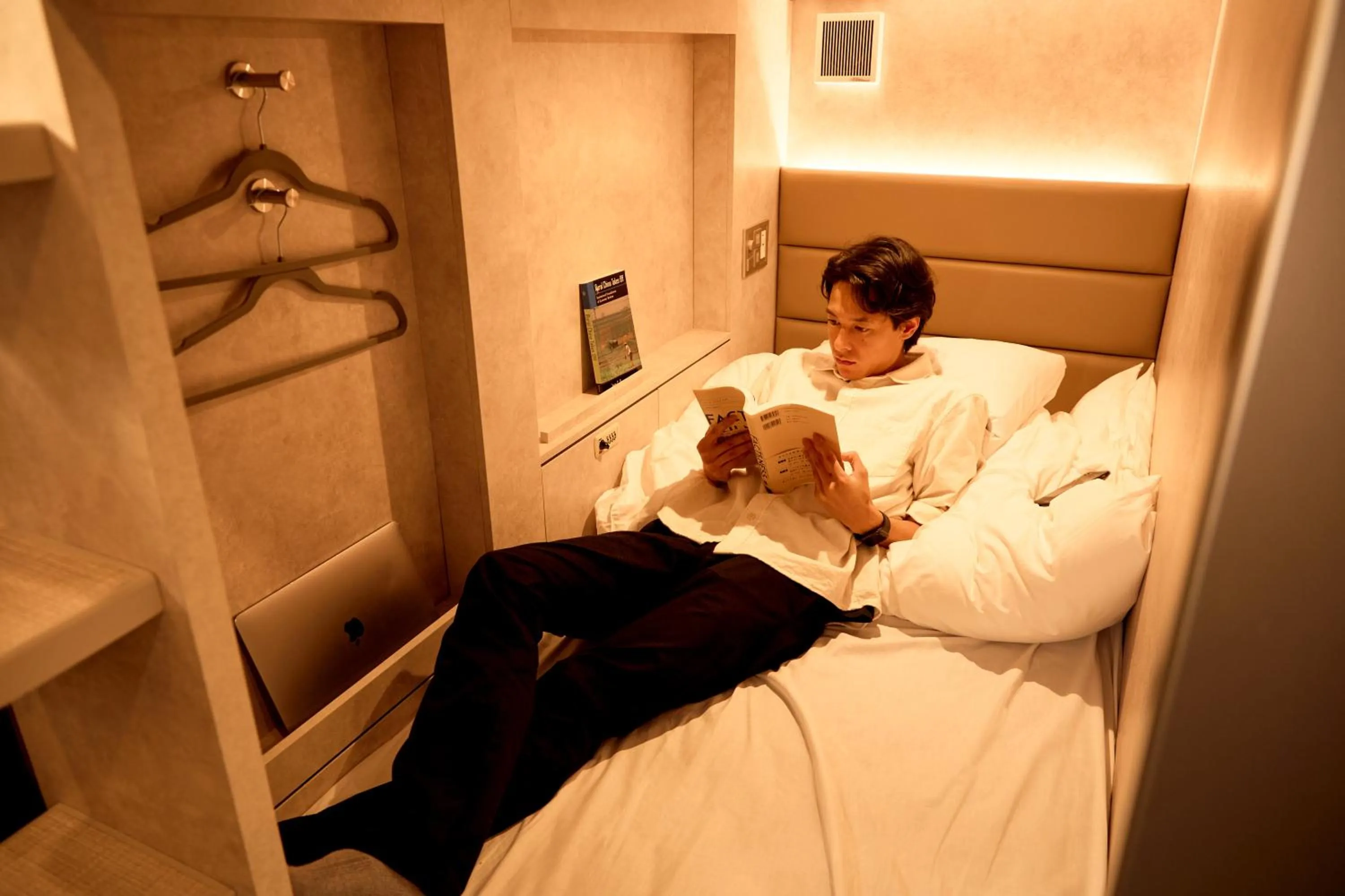 Bed in Book Tea Bed SHIBUYA