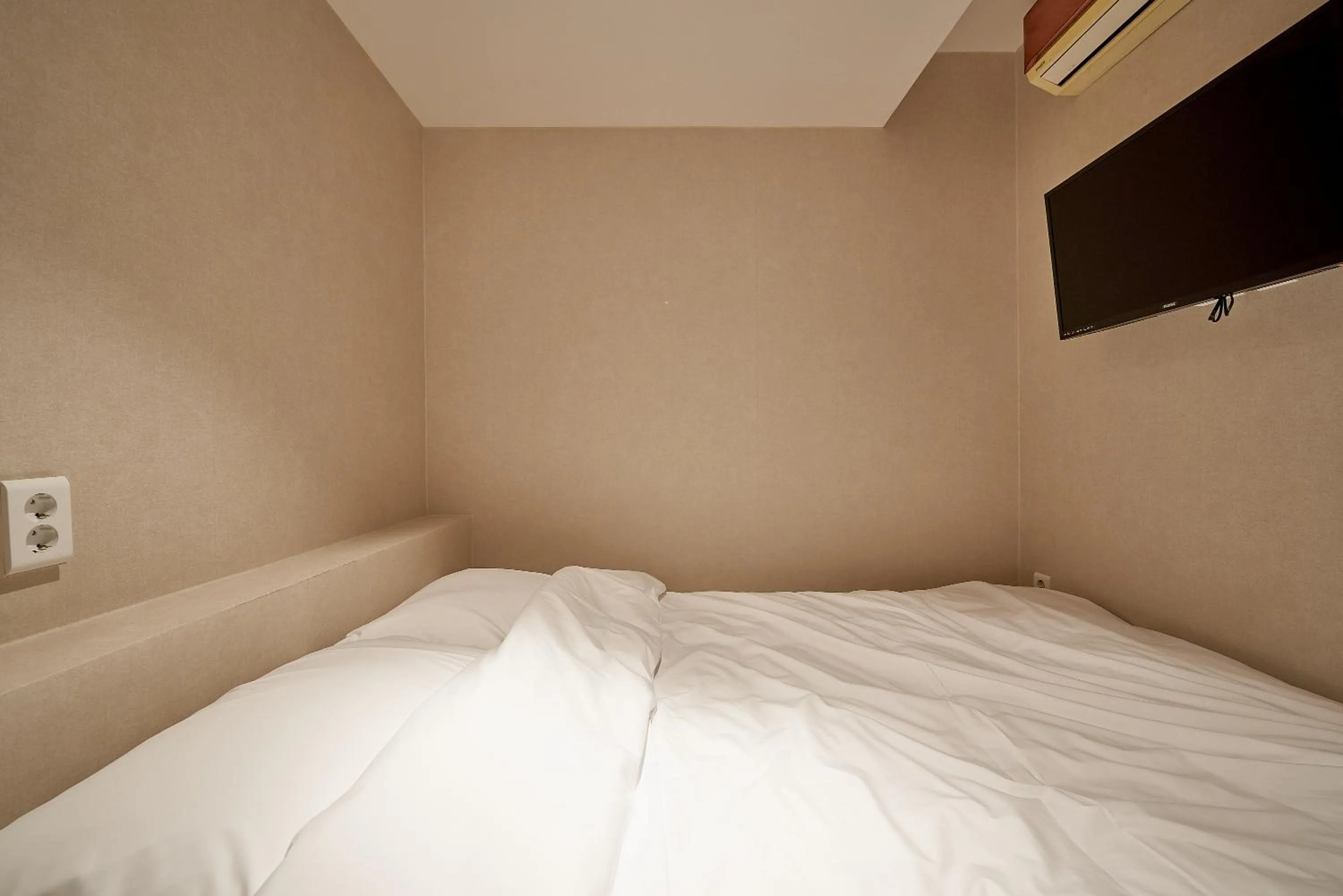Bed in Life in Euljiro