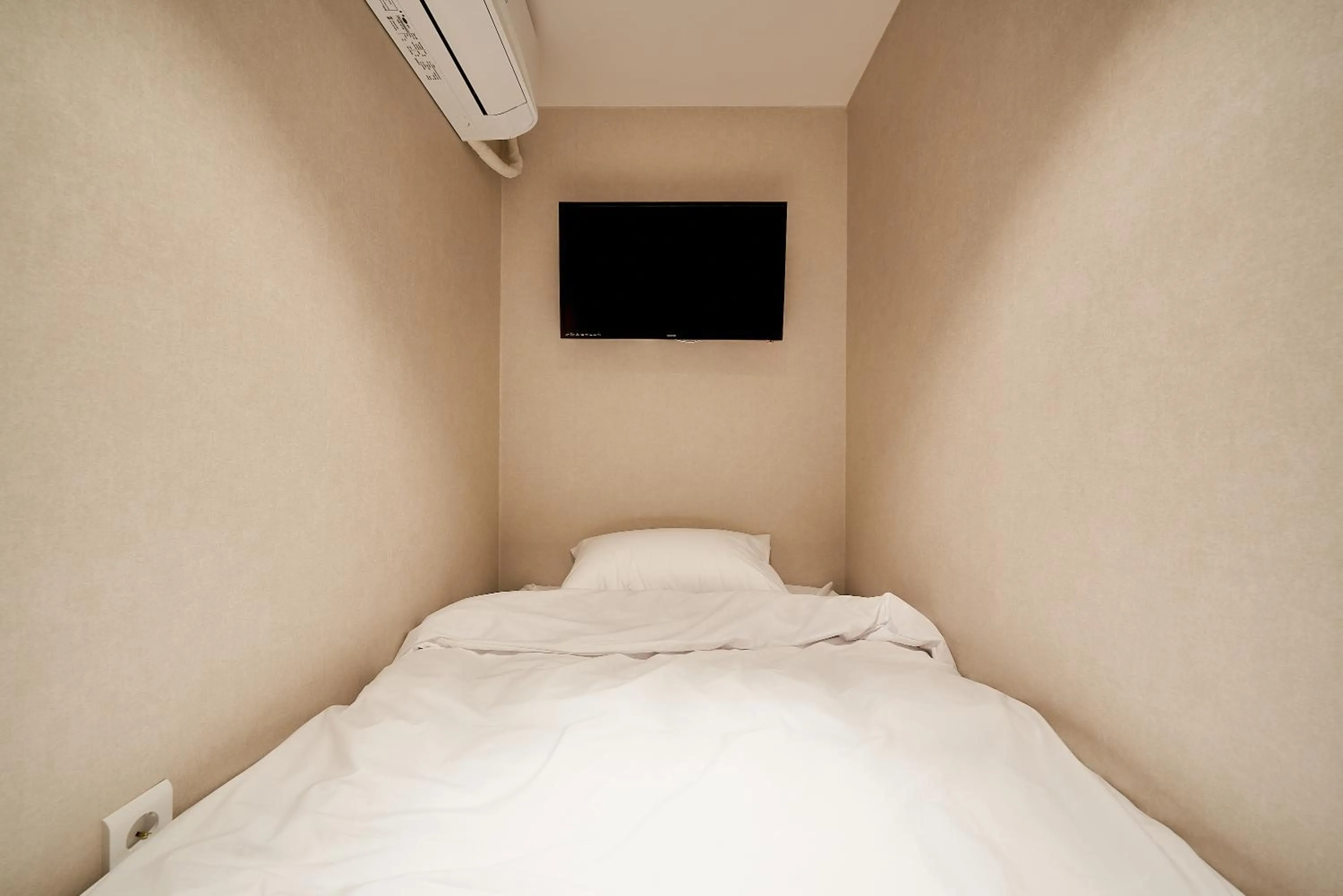 Bed in Life in Euljiro