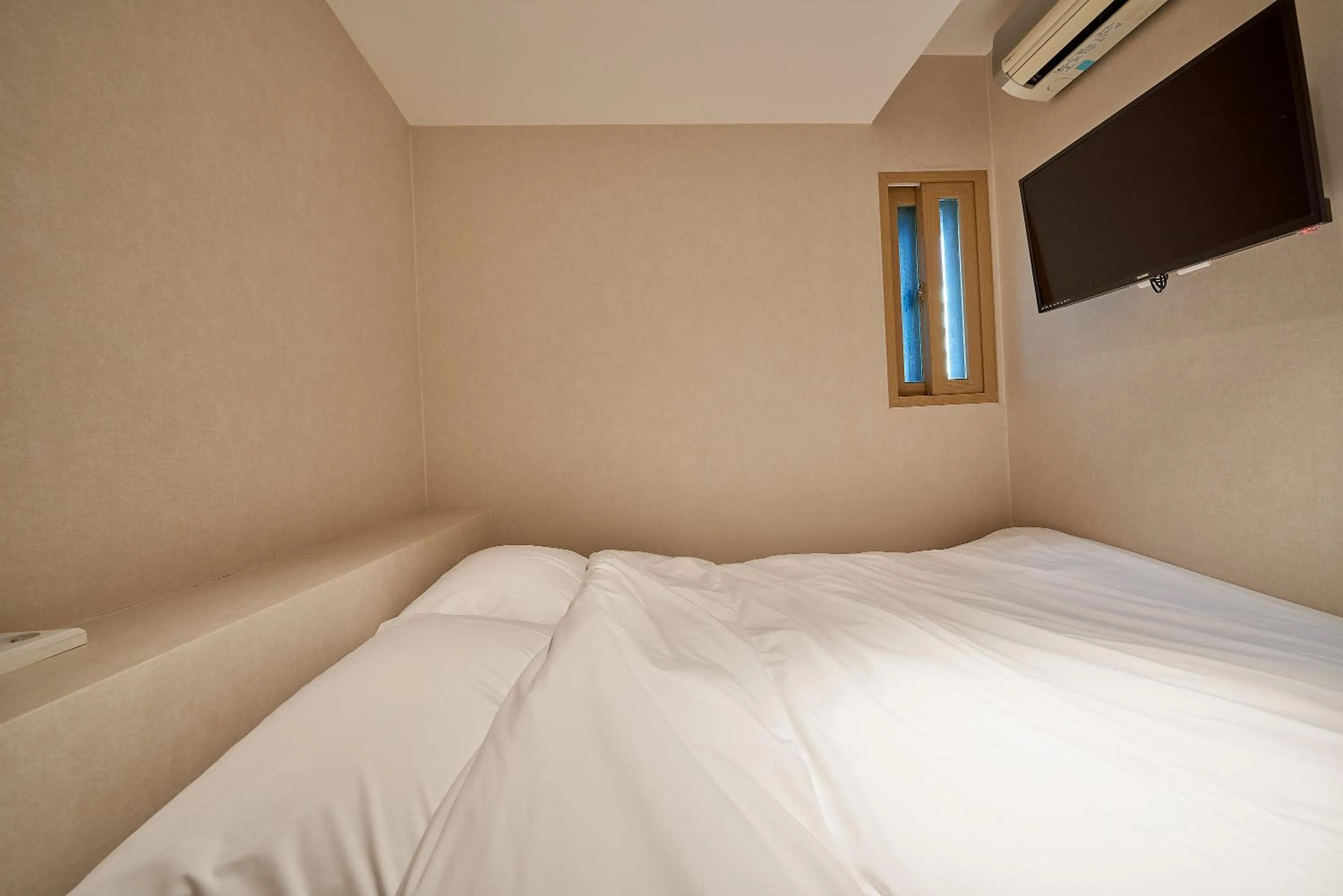 Bed in Life in Euljiro