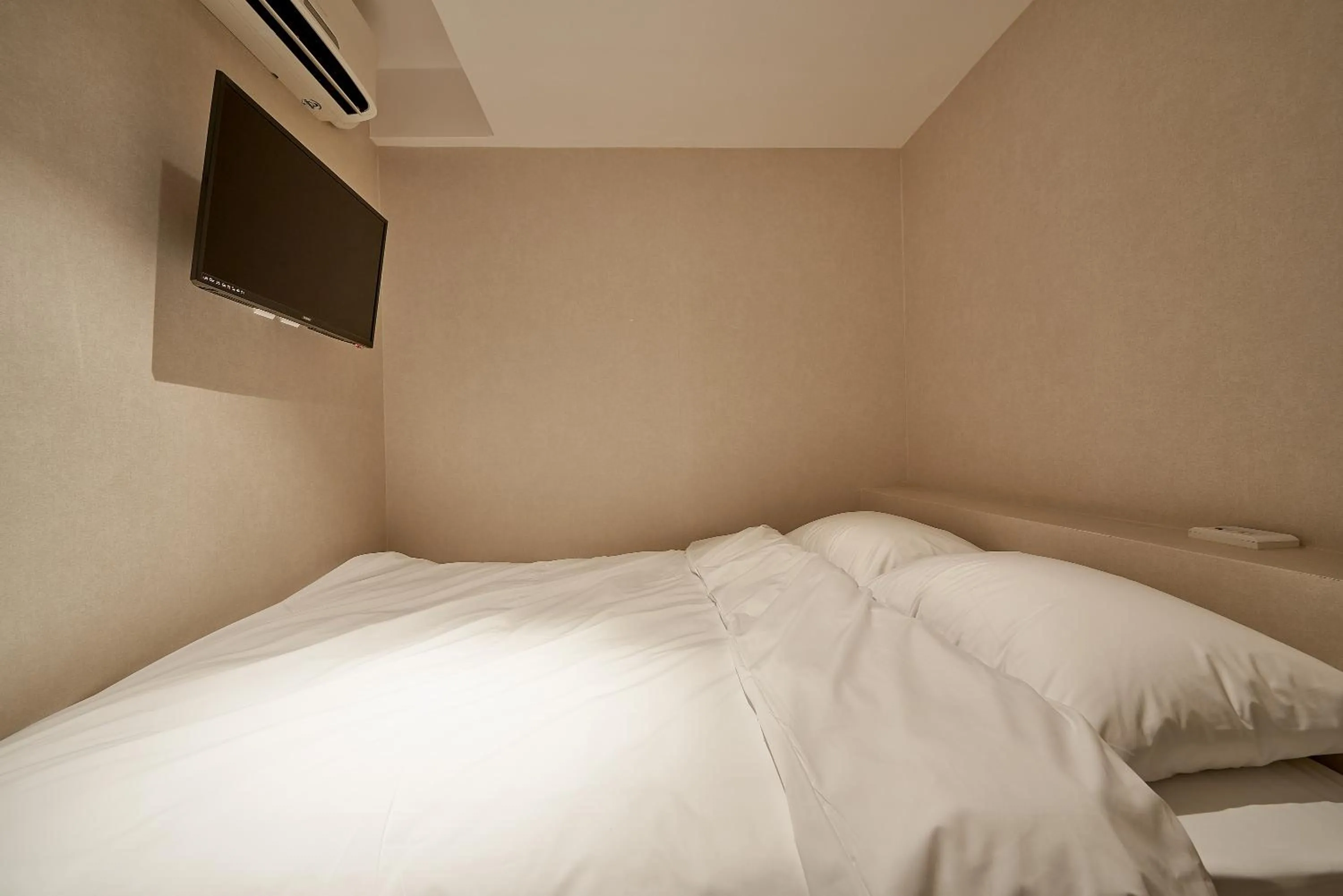 Bed in Life in Euljiro