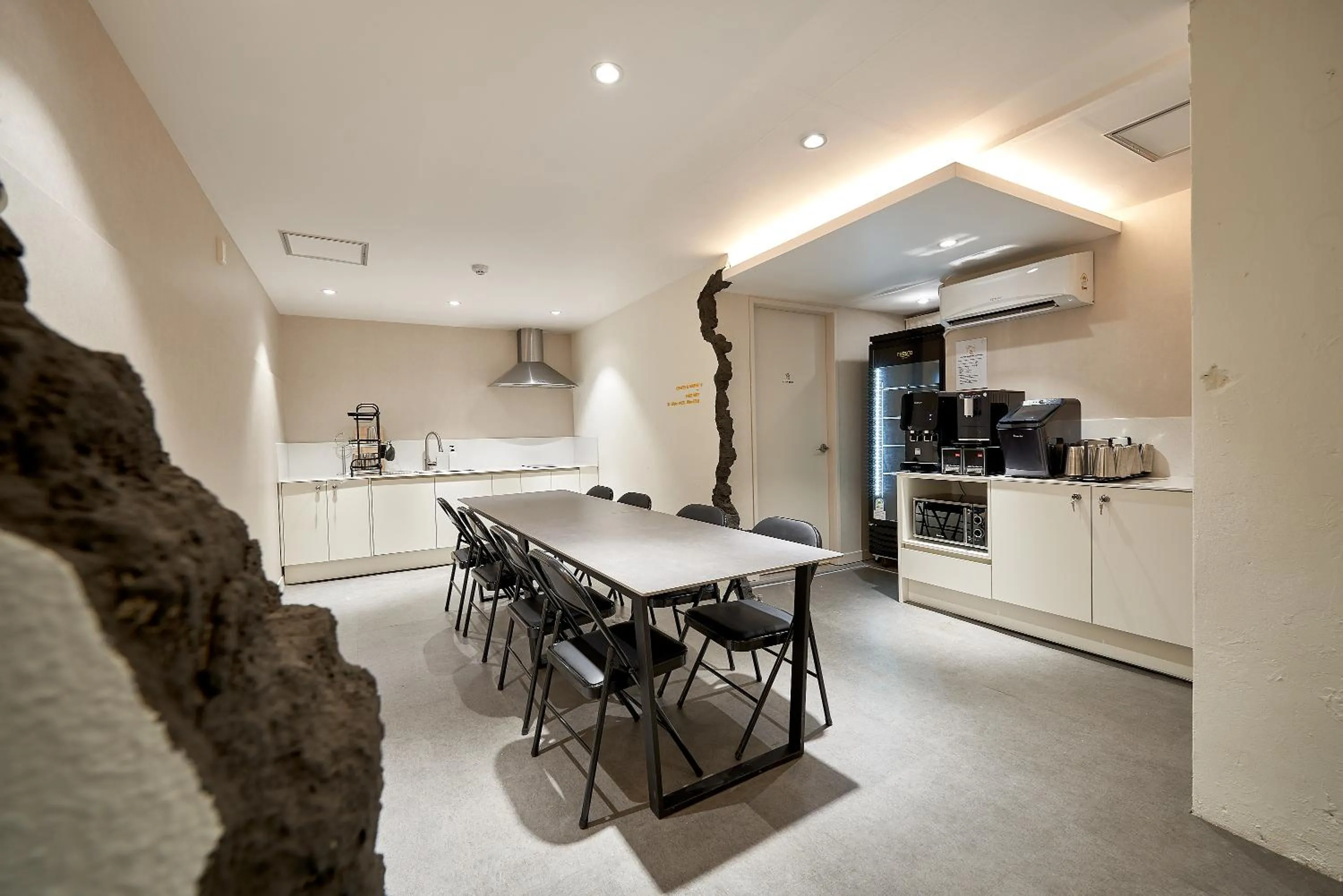 Kitchen or kitchenette in Life in Euljiro