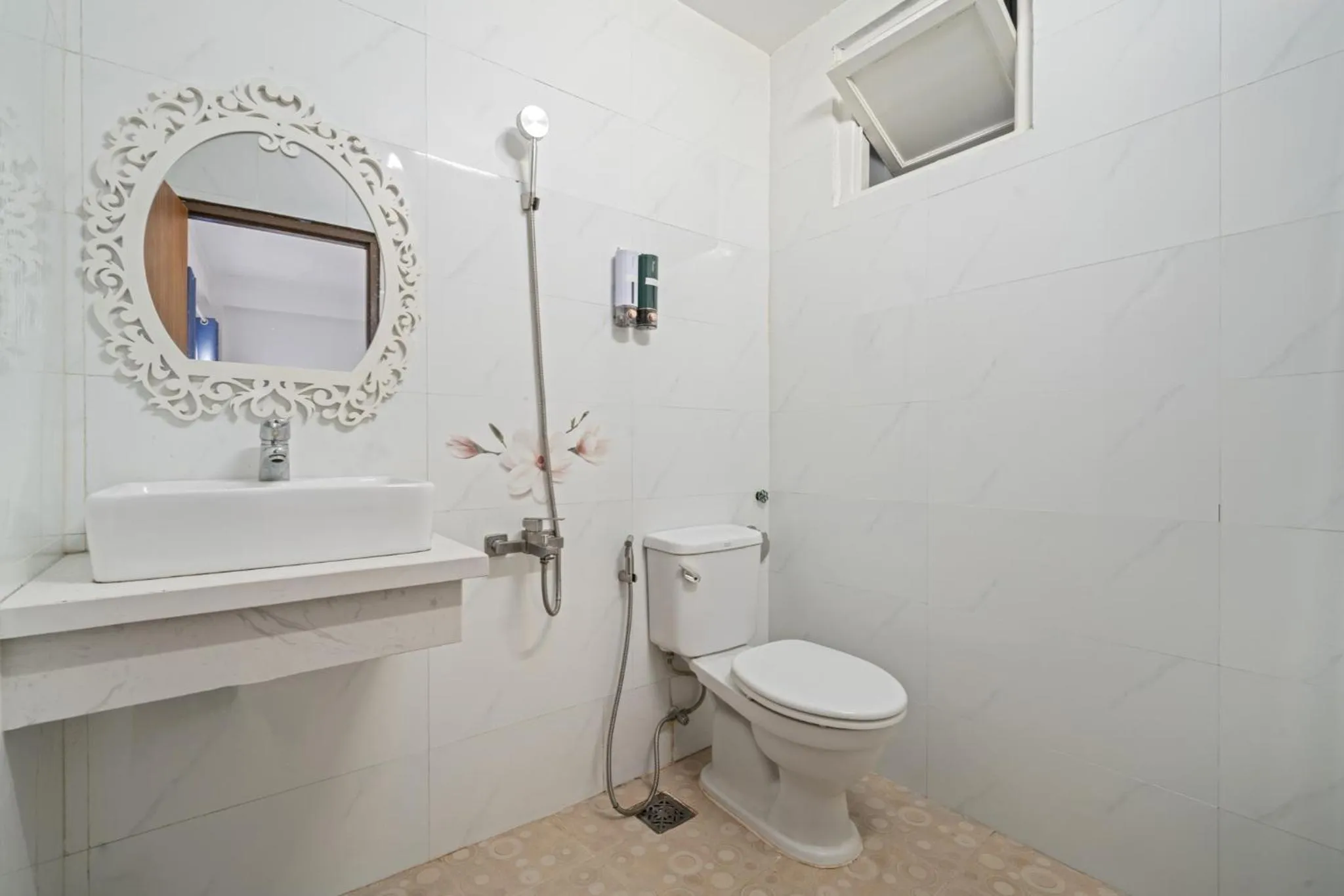 Shower in NAMI HOTEL Nha Trang