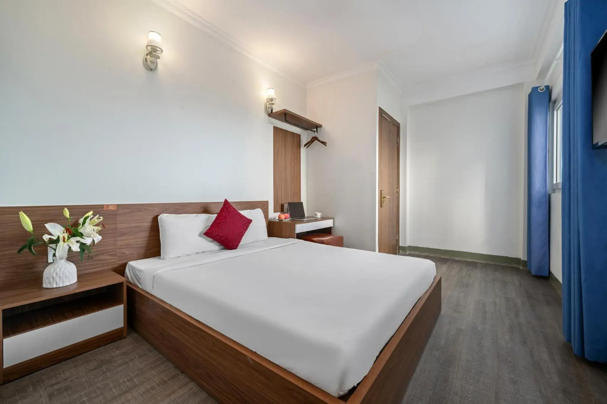 TV and multimedia, Bed in NAMI HOTEL Nha Trang TV and multimedia, Bed in NAMI HOTEL Nha Trang