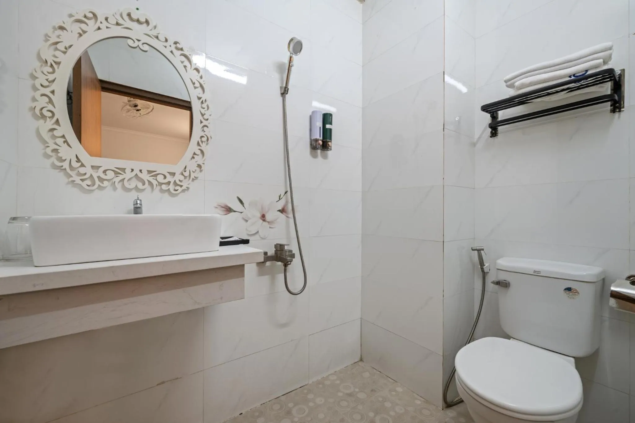 Shower in NAMI HOTEL Nha Trang