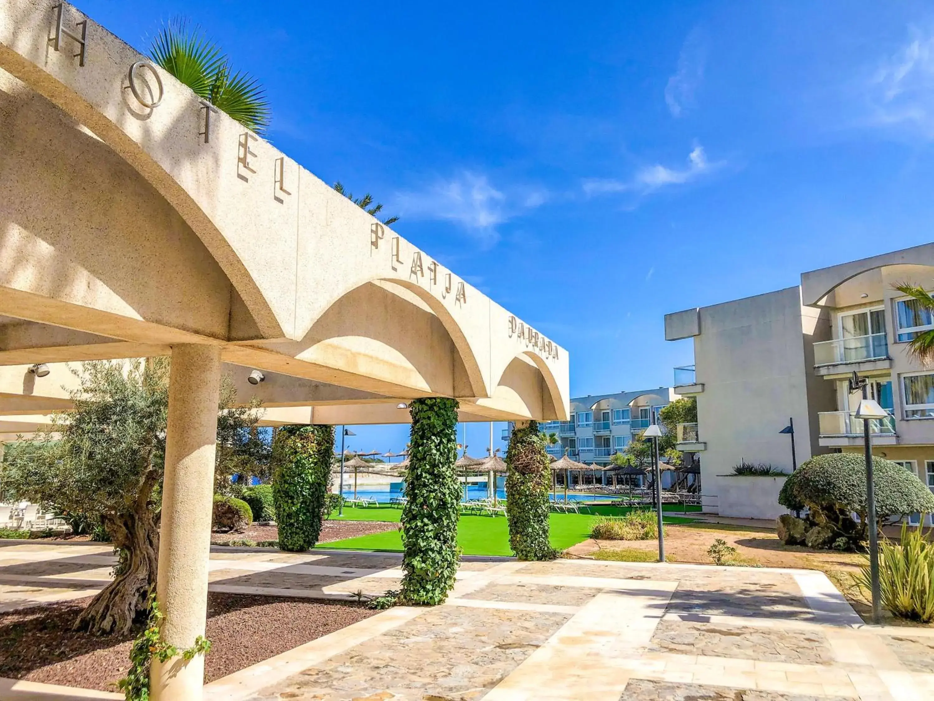 Property building in Eix Platja Daurada Hotel & SPA Property building in Eix Platja Daurada Hotel & SPA