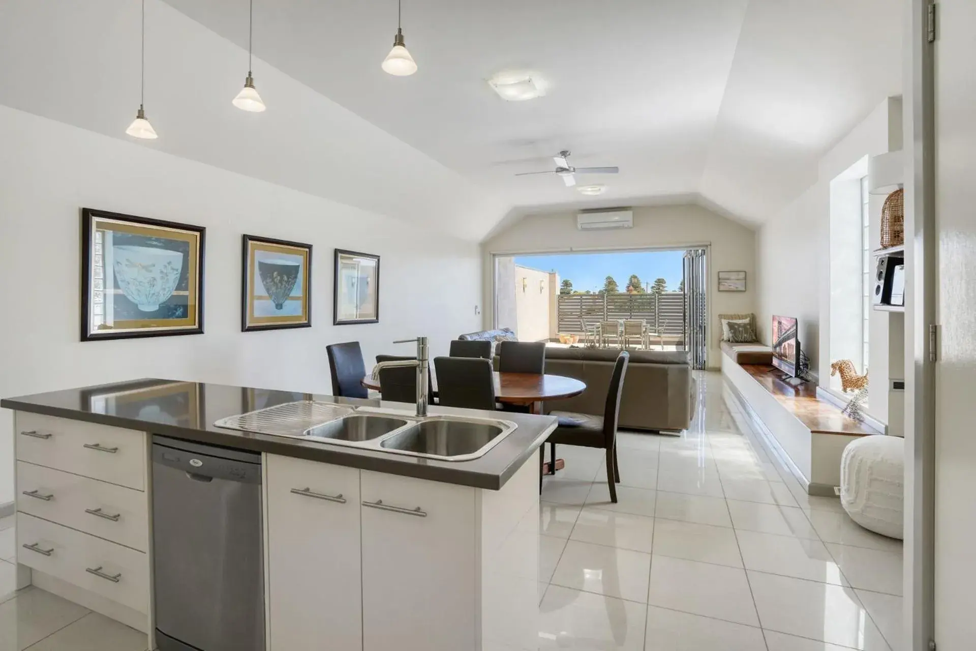 32a Sackville St 32a Sackville St