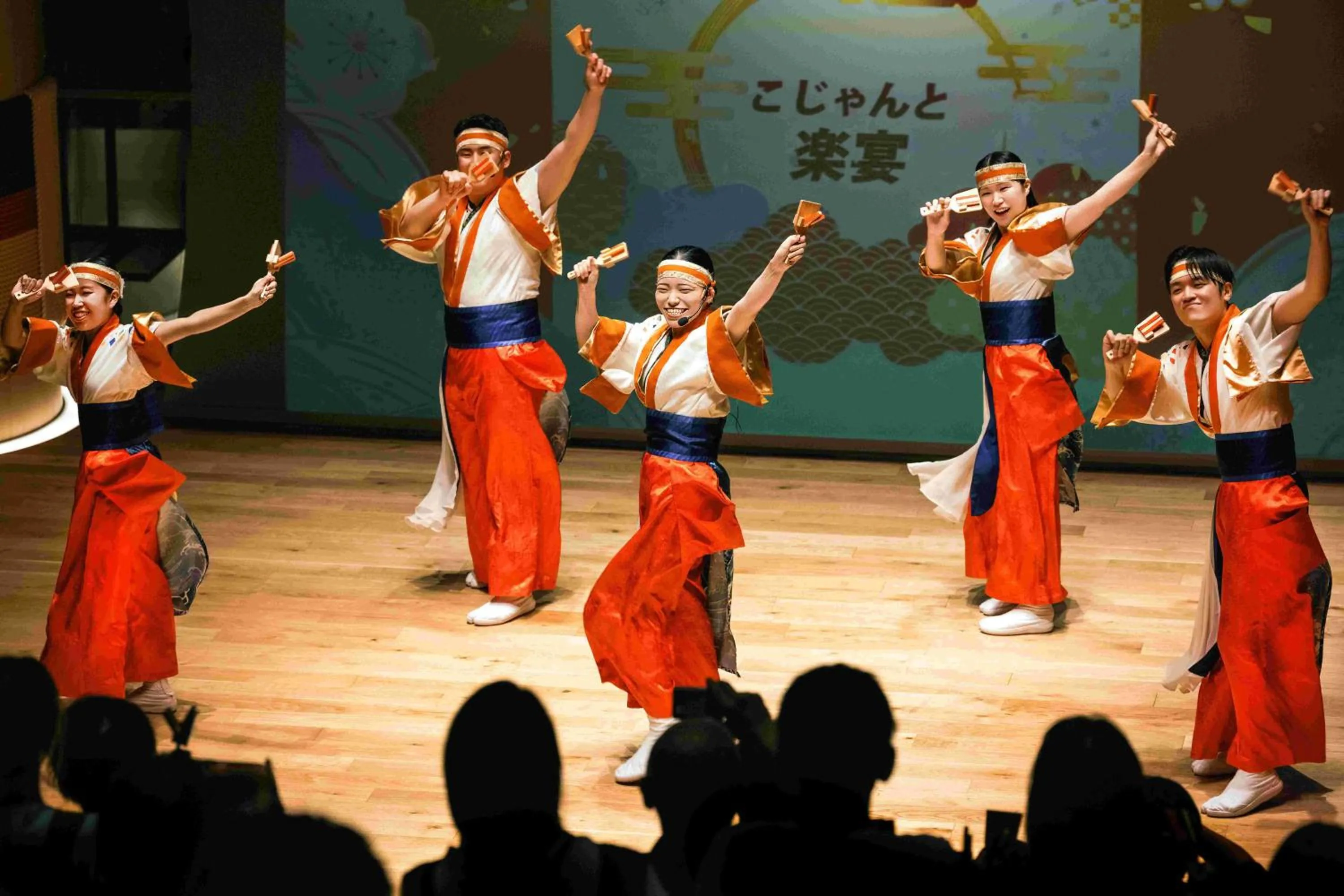 Entertainment in OMO7 Kochi by Hoshino Resorts