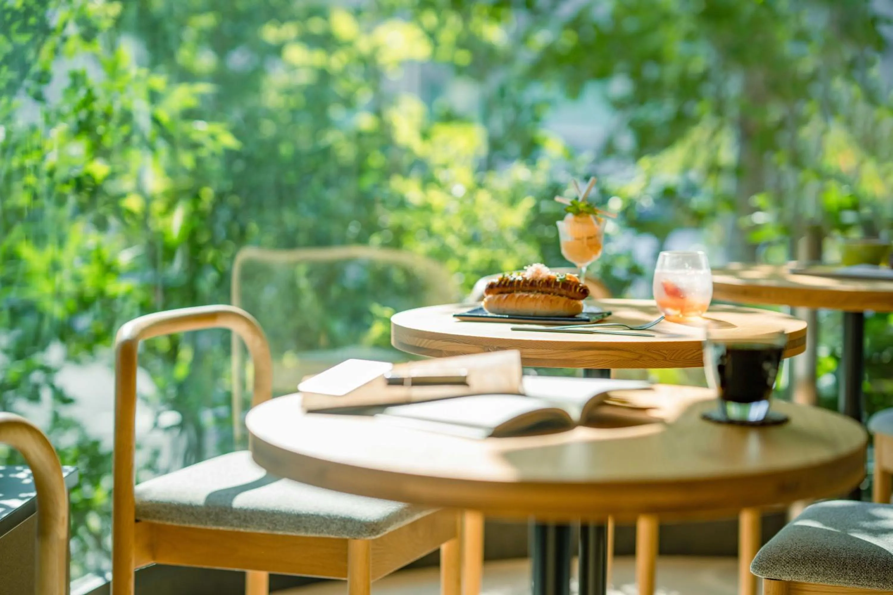 Food and drinks in OMO7 Kochi by Hoshino Resorts