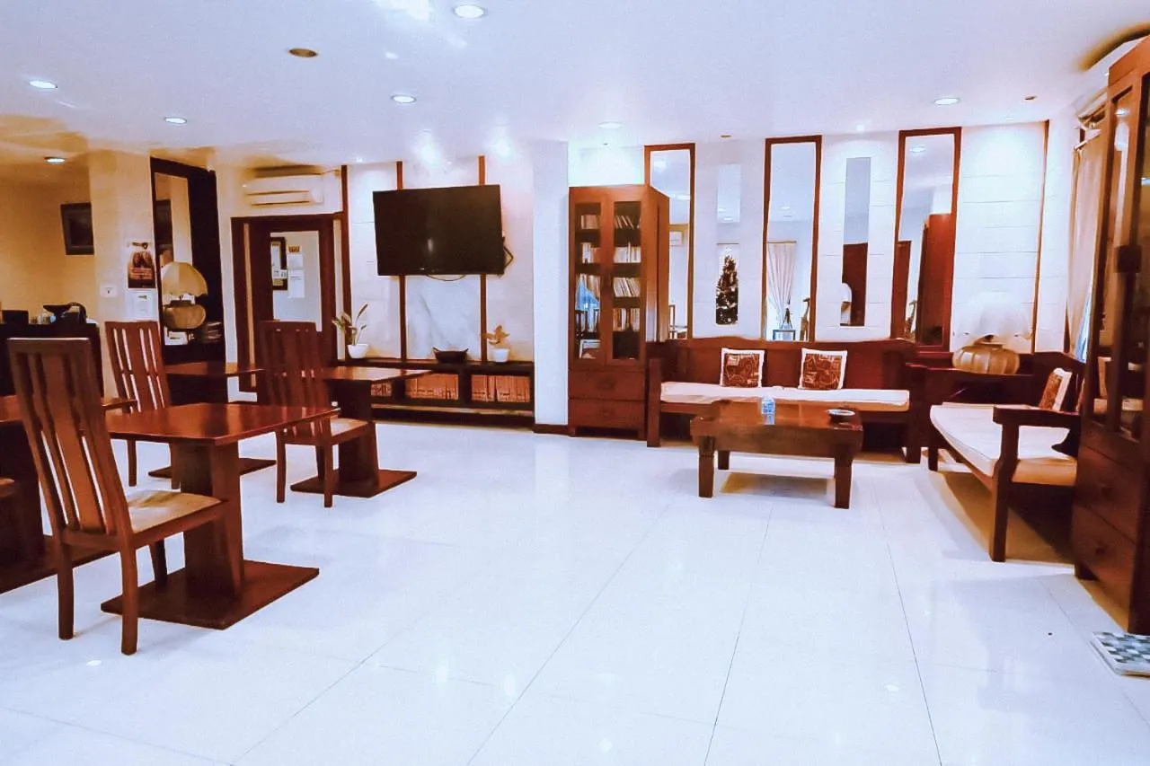 IOTEL Dharmawangsa