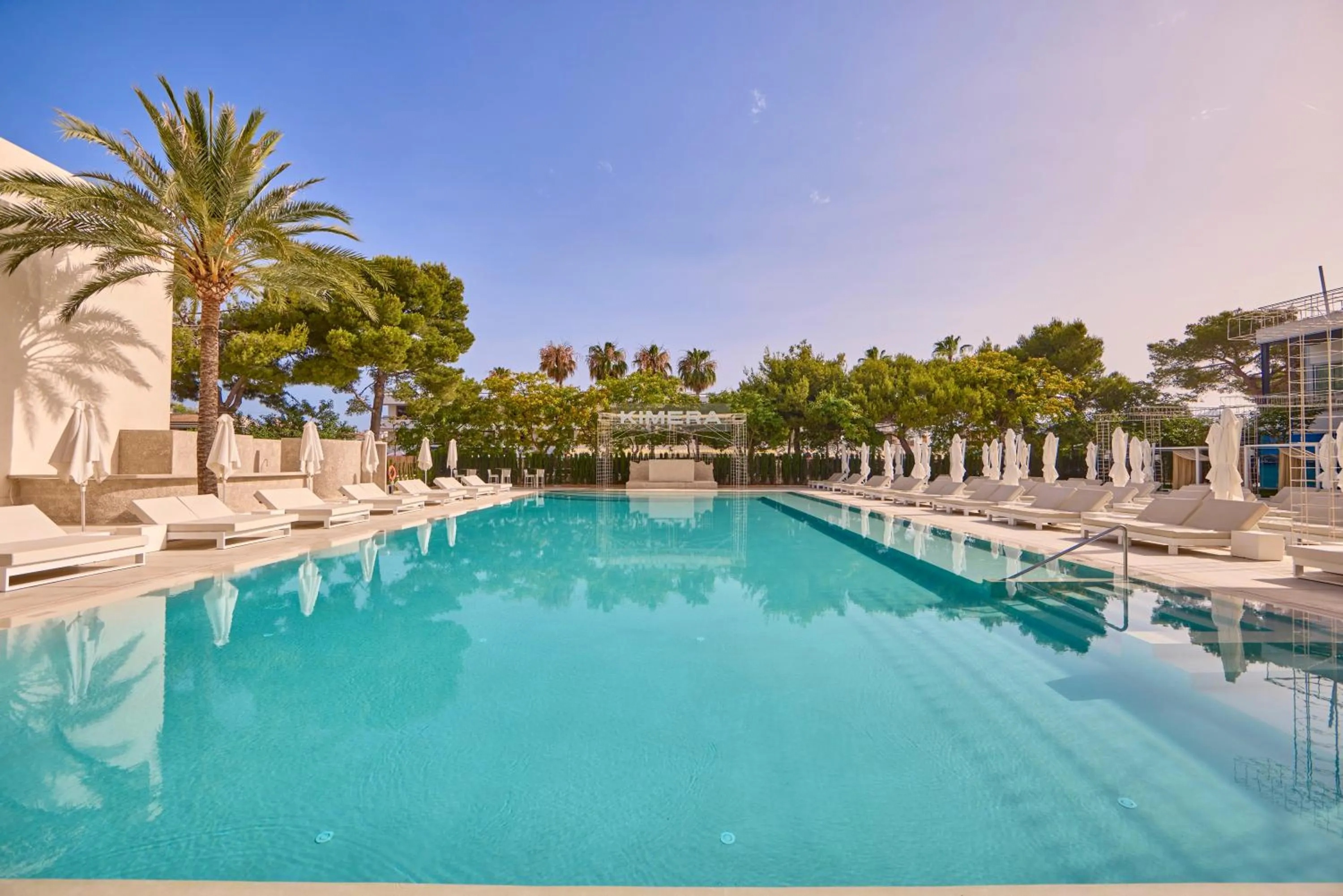 Swimming pool in Hotel Astoria Playa Adults Only 4* Sup