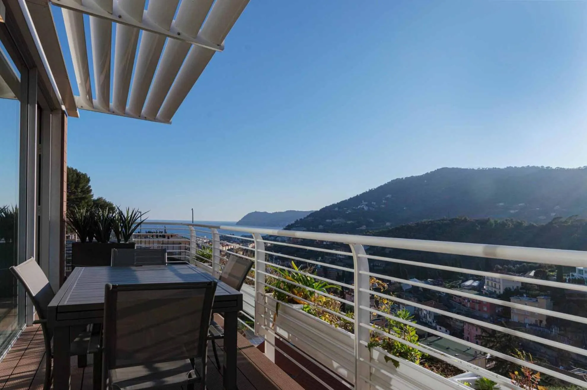 Exclusive Apartment Alassio with sea view