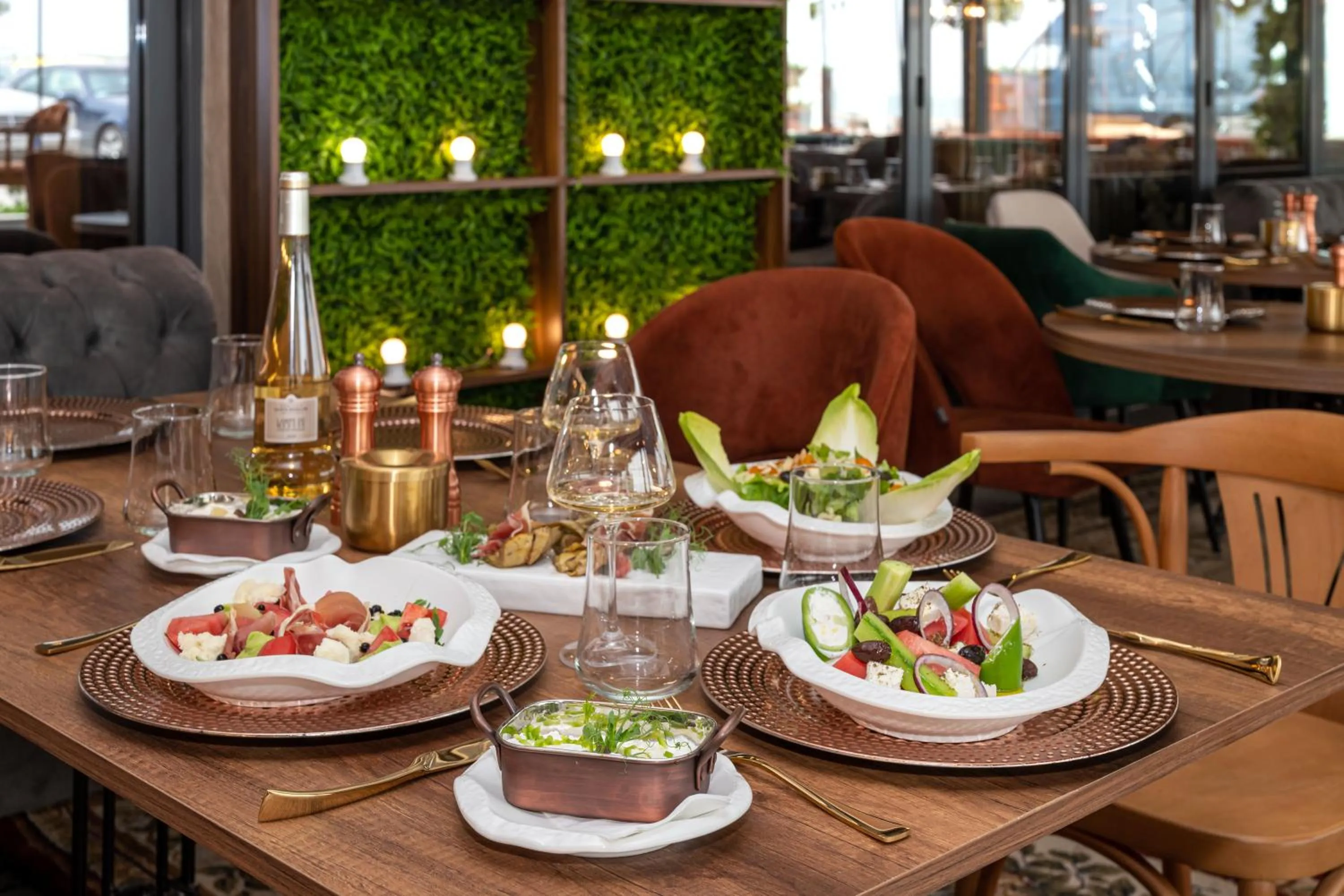 Restaurant/places to eat in Paradiso Dreams Hotel