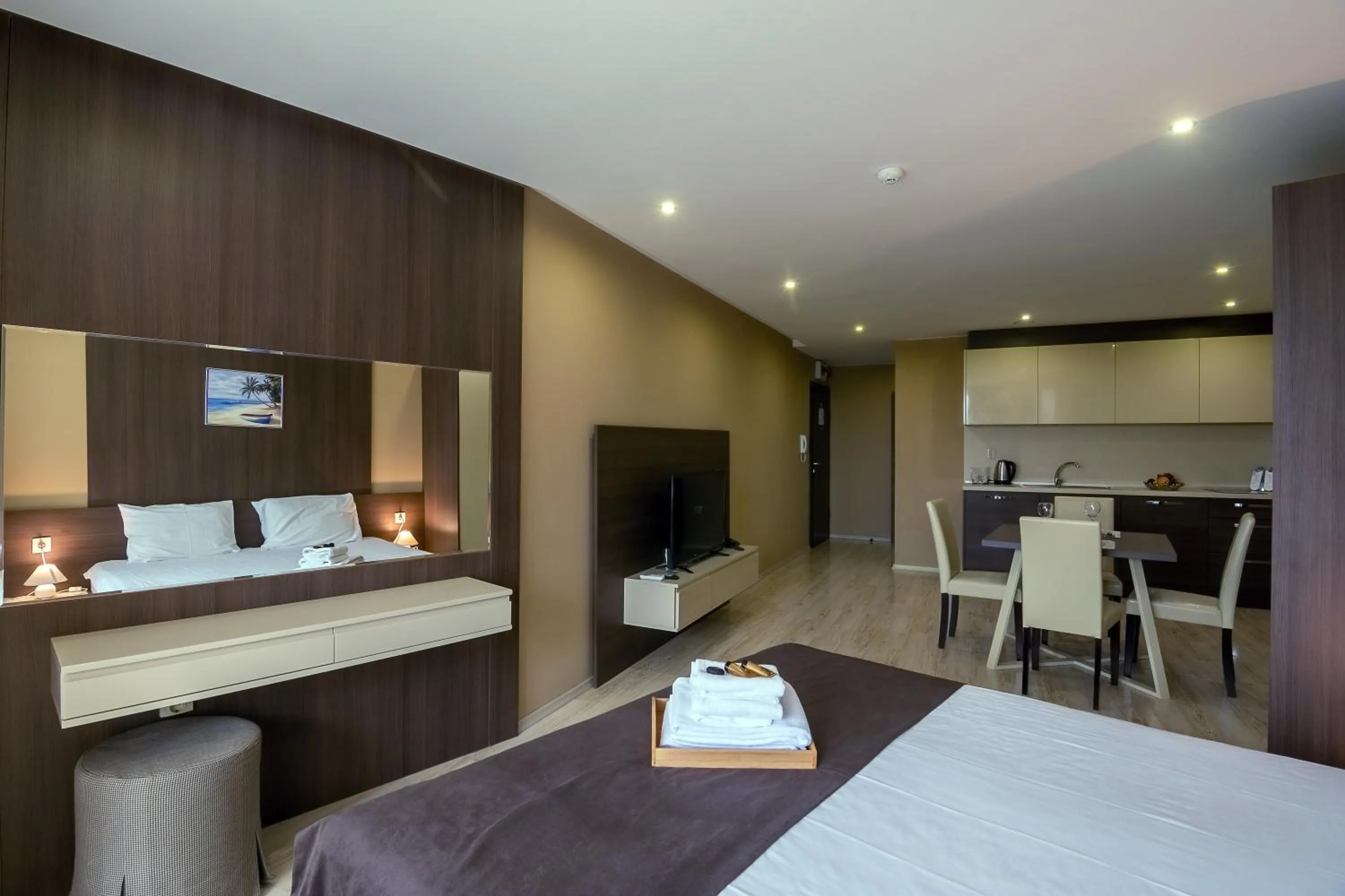 TV and multimedia, Bed in Paradiso Dreams Hotel