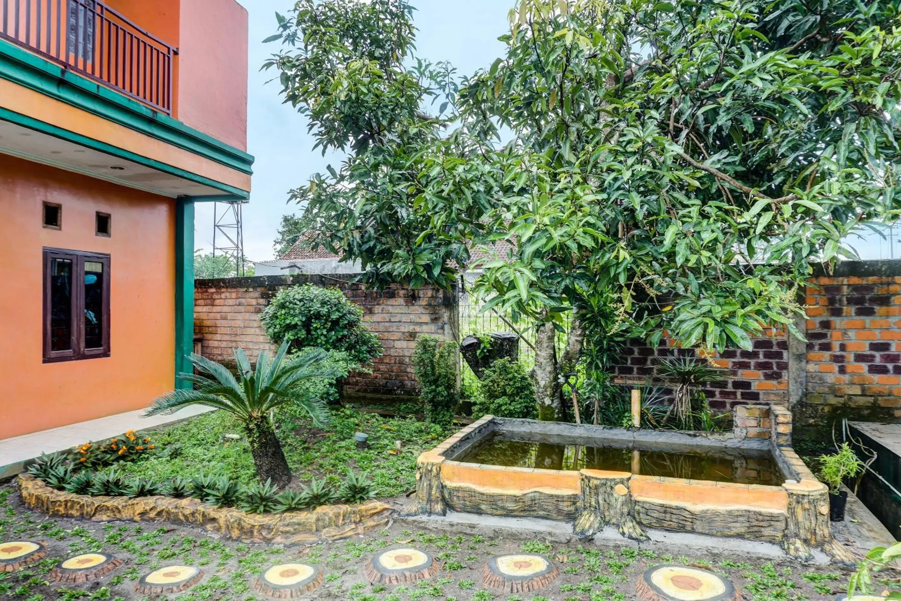 Lobby or reception in Capital O 92316 Wisma Widya Loka Pratama Near Futsal Tebing Gading Lobby or reception in Capital O 92316 Wisma Widya Loka Pratama Near Futsal Tebing Gading