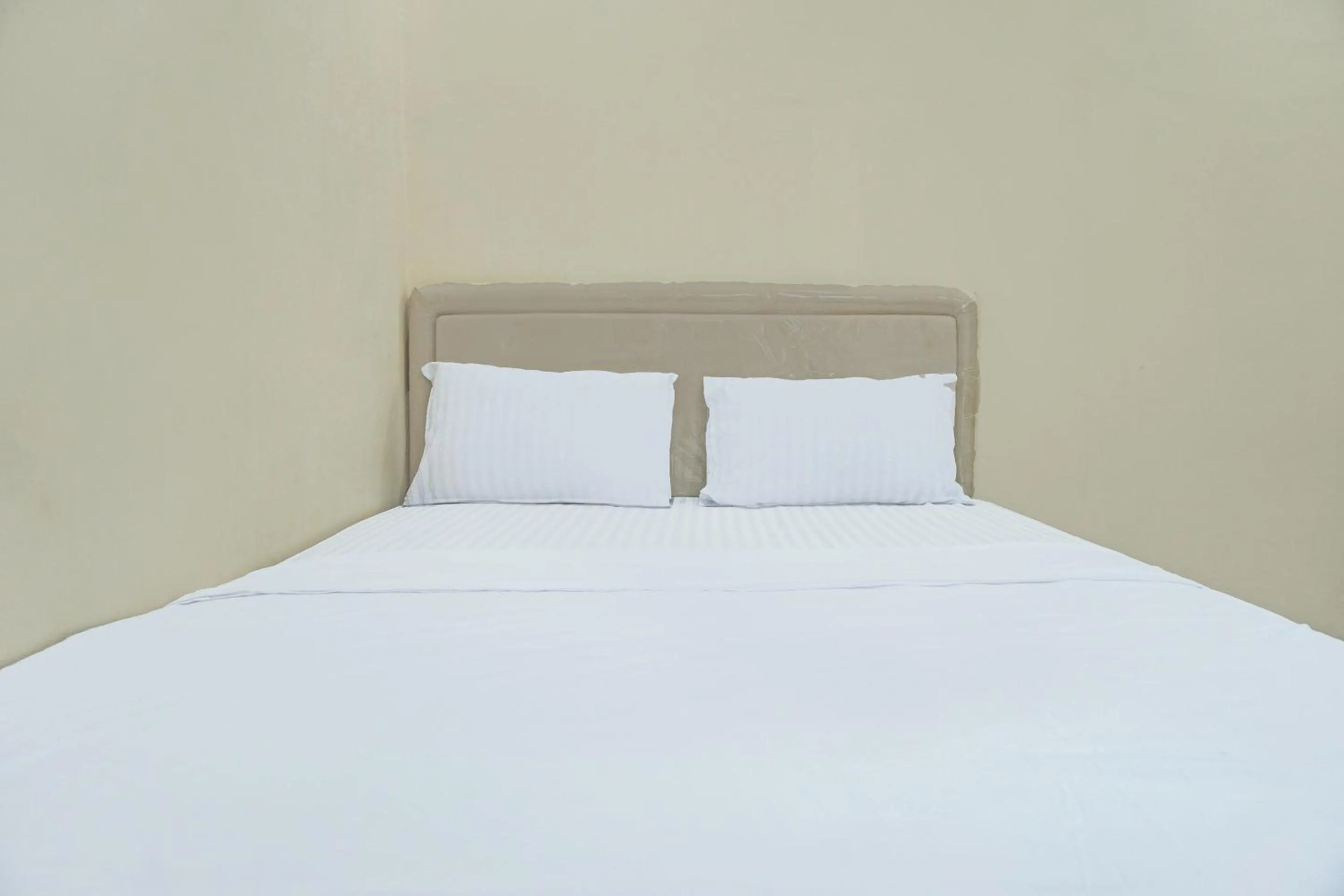 Bedroom, Bed in Capital O 92316 Wisma Widya Loka Pratama Near Futsal Tebing Gading