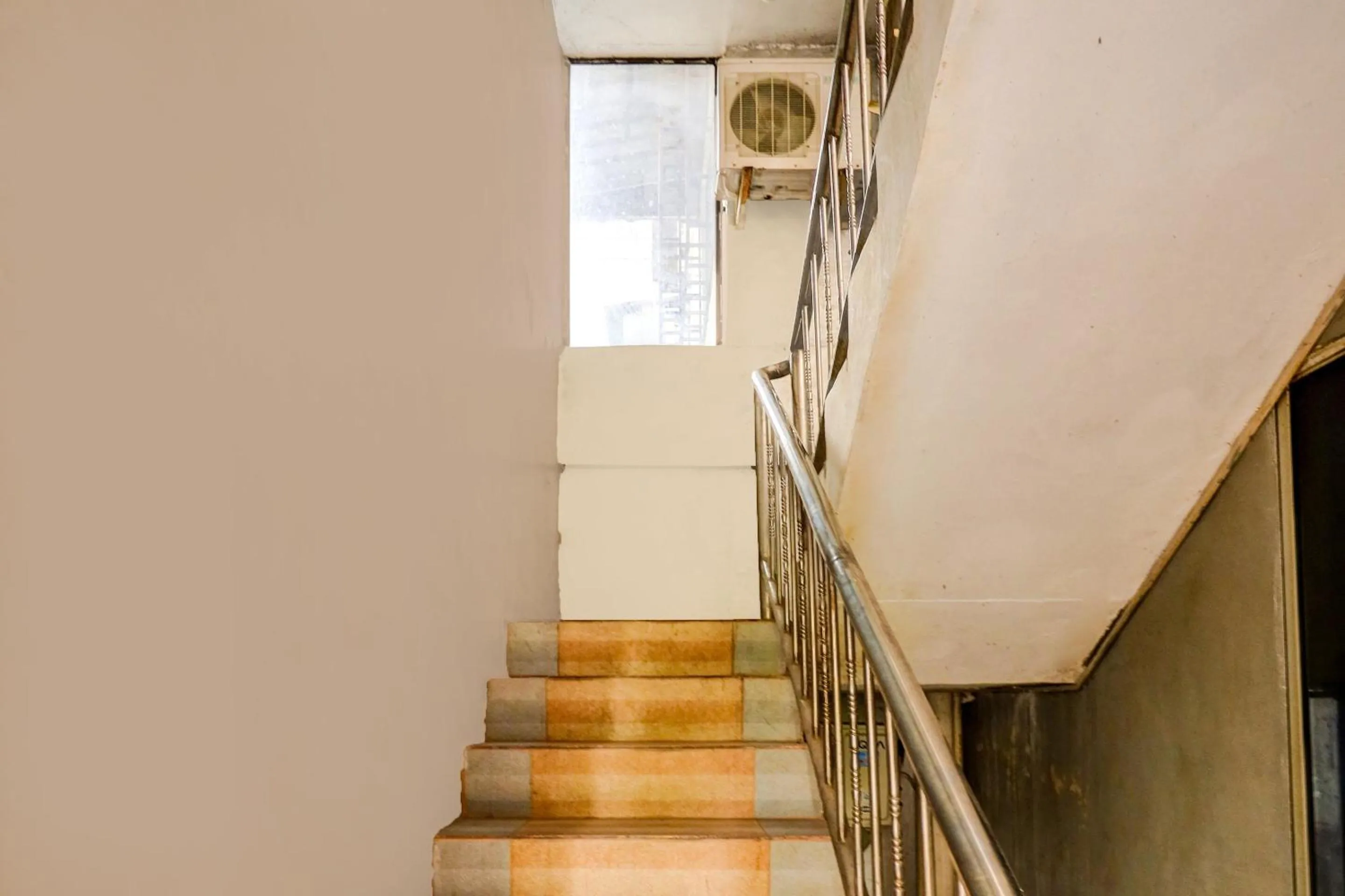 Lobby or reception in Hotel O Hasan House SyariahNearPelabuhan Feri Harbor Bay