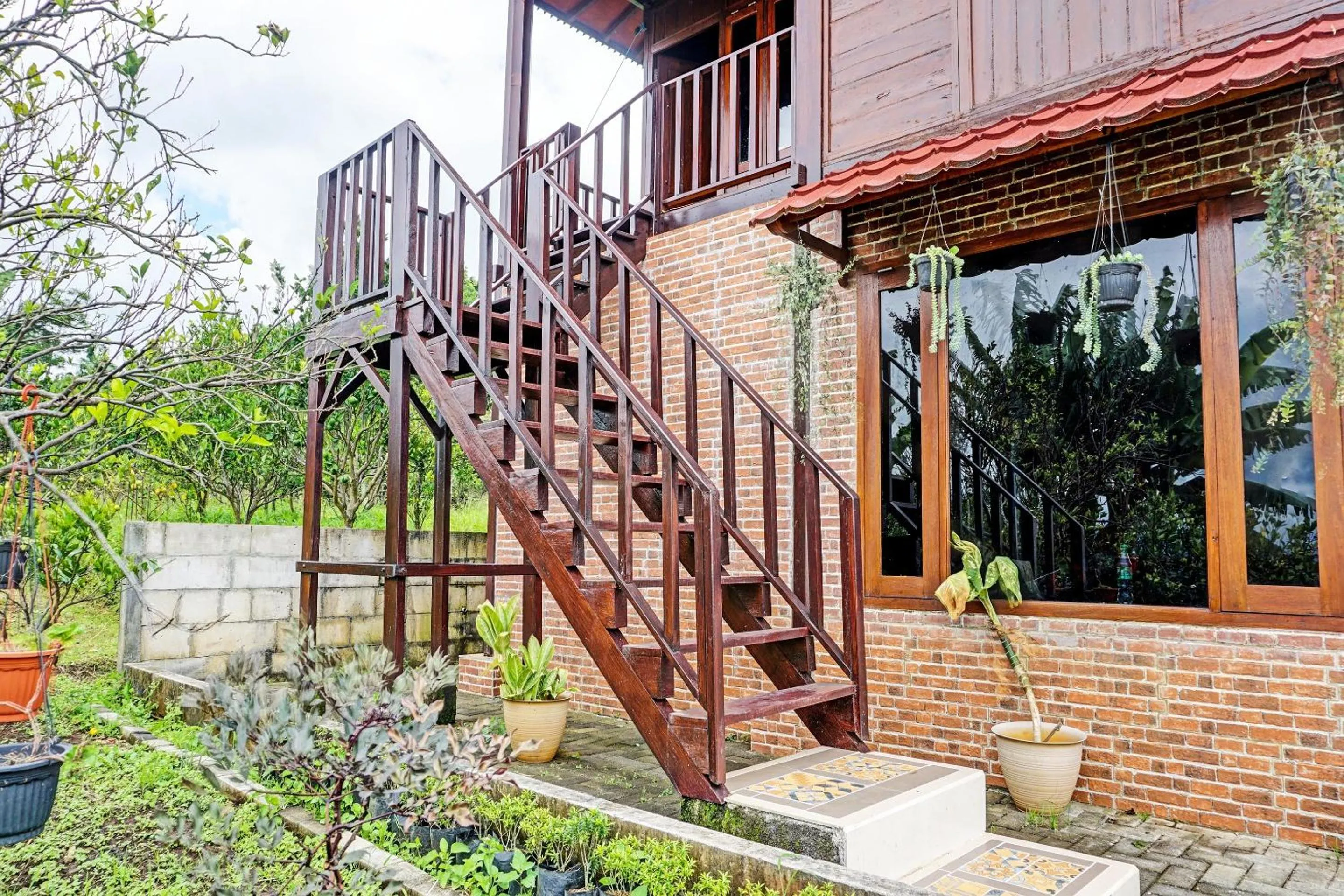 Lobby or reception in OYO Life 92321 Abiyan Villa Homestay Syariah