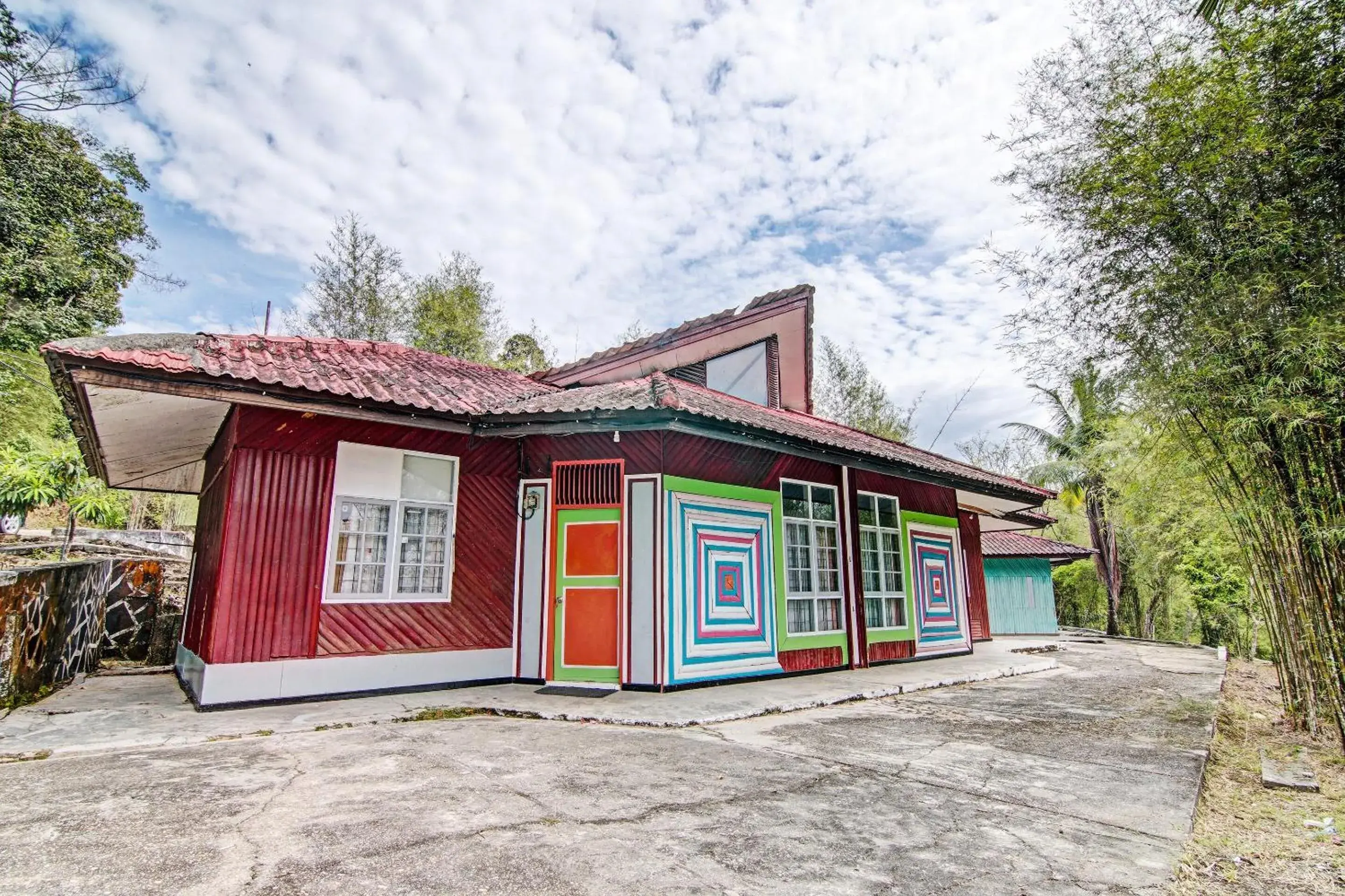 Facade/entrance in Hotel O Rindu Sempadan Cottage Near Taman Wisata Rindu Sempadan Facade/entrance in Hotel O Rindu Sempadan Cottage Near Taman Wisata Rindu Sempadan