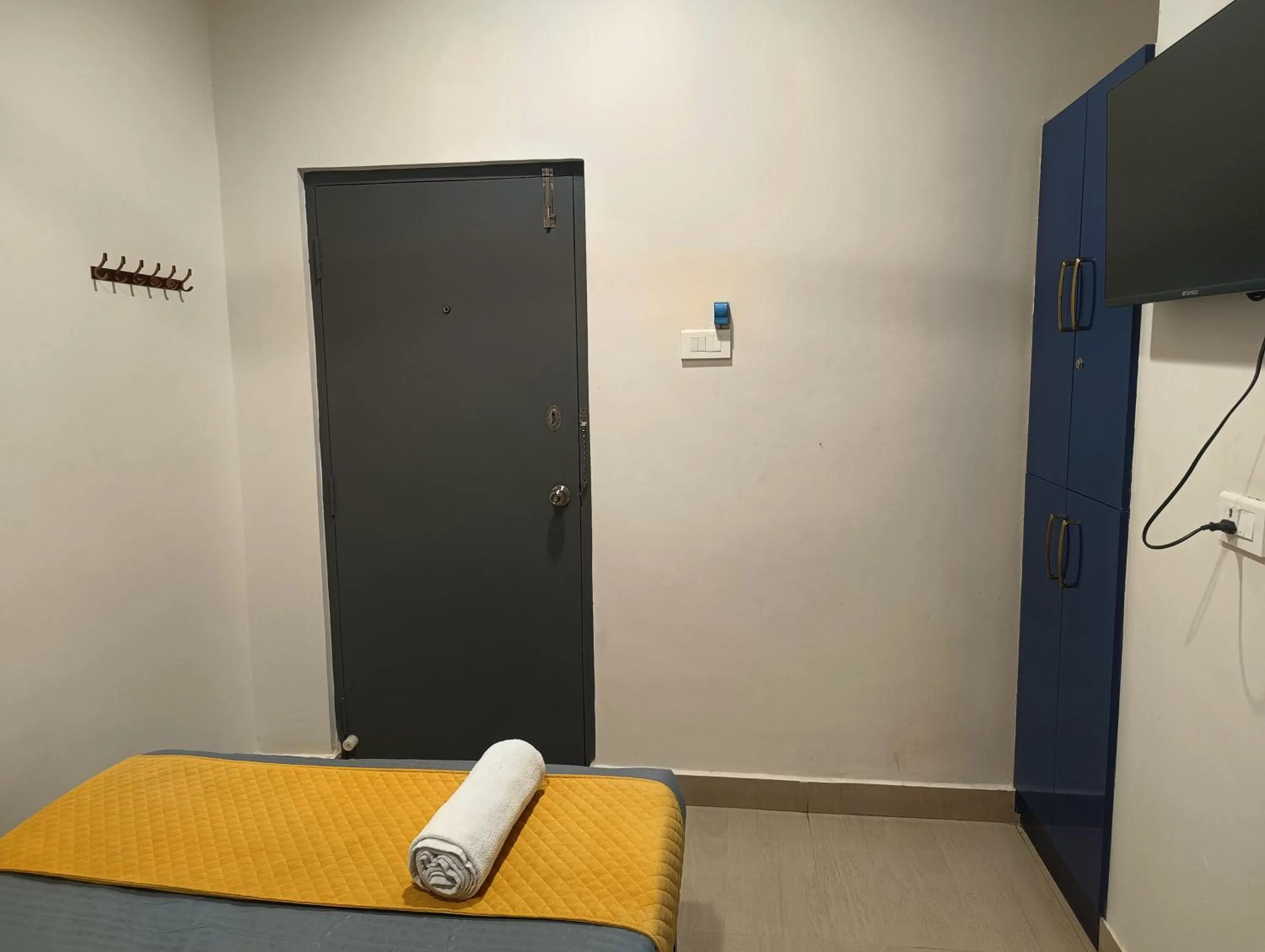 Bed in Yellow Bells Signature HITEC City