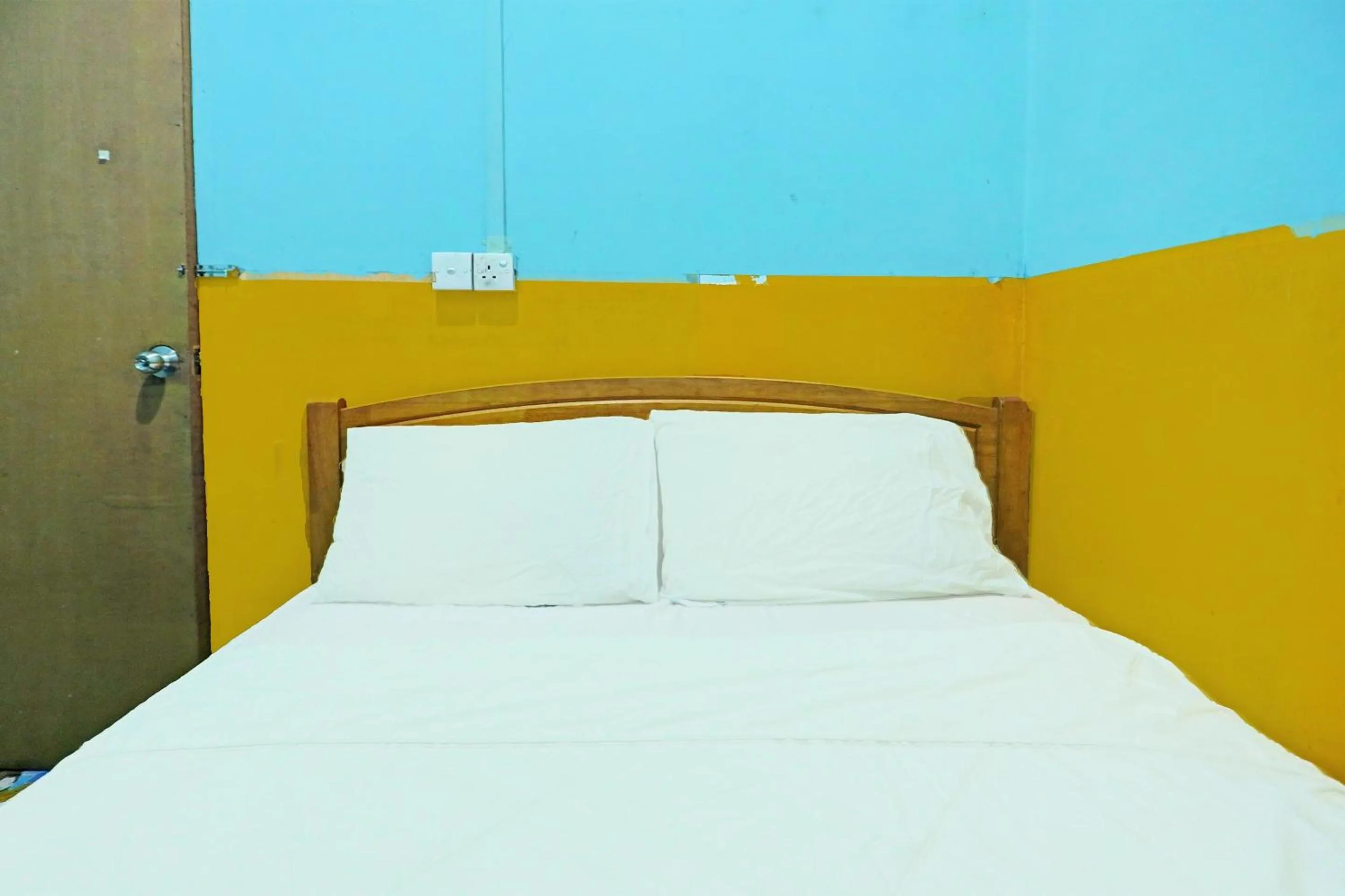 Bedroom, Bed in Hotel O Homestay Semarang Baru SyariahNearNagoya Hill Shopping Mall