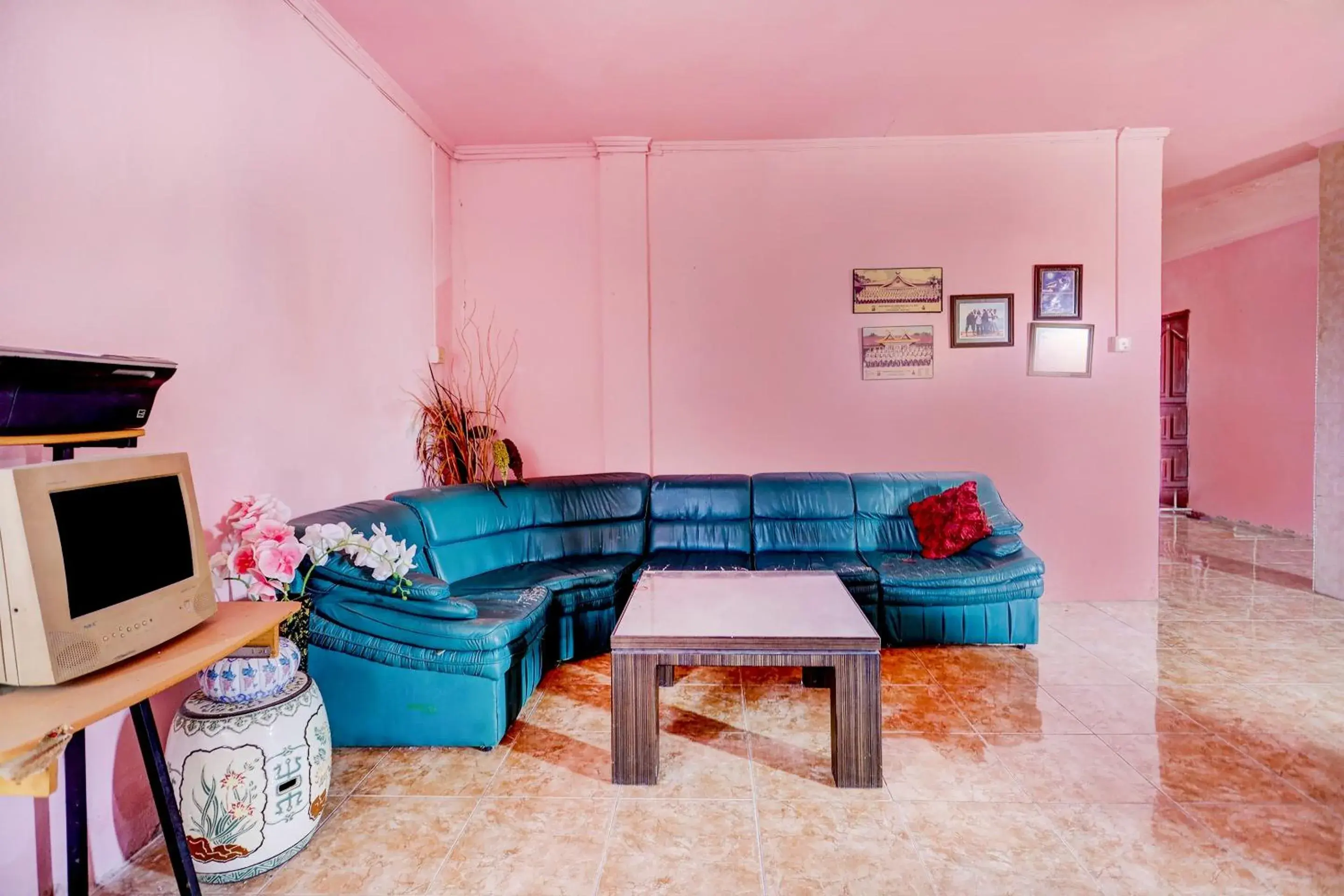 Lobby or reception in OYO 92334 Abi Manyu Syariah Lobby or reception in OYO 92334 Abi Manyu Syariah