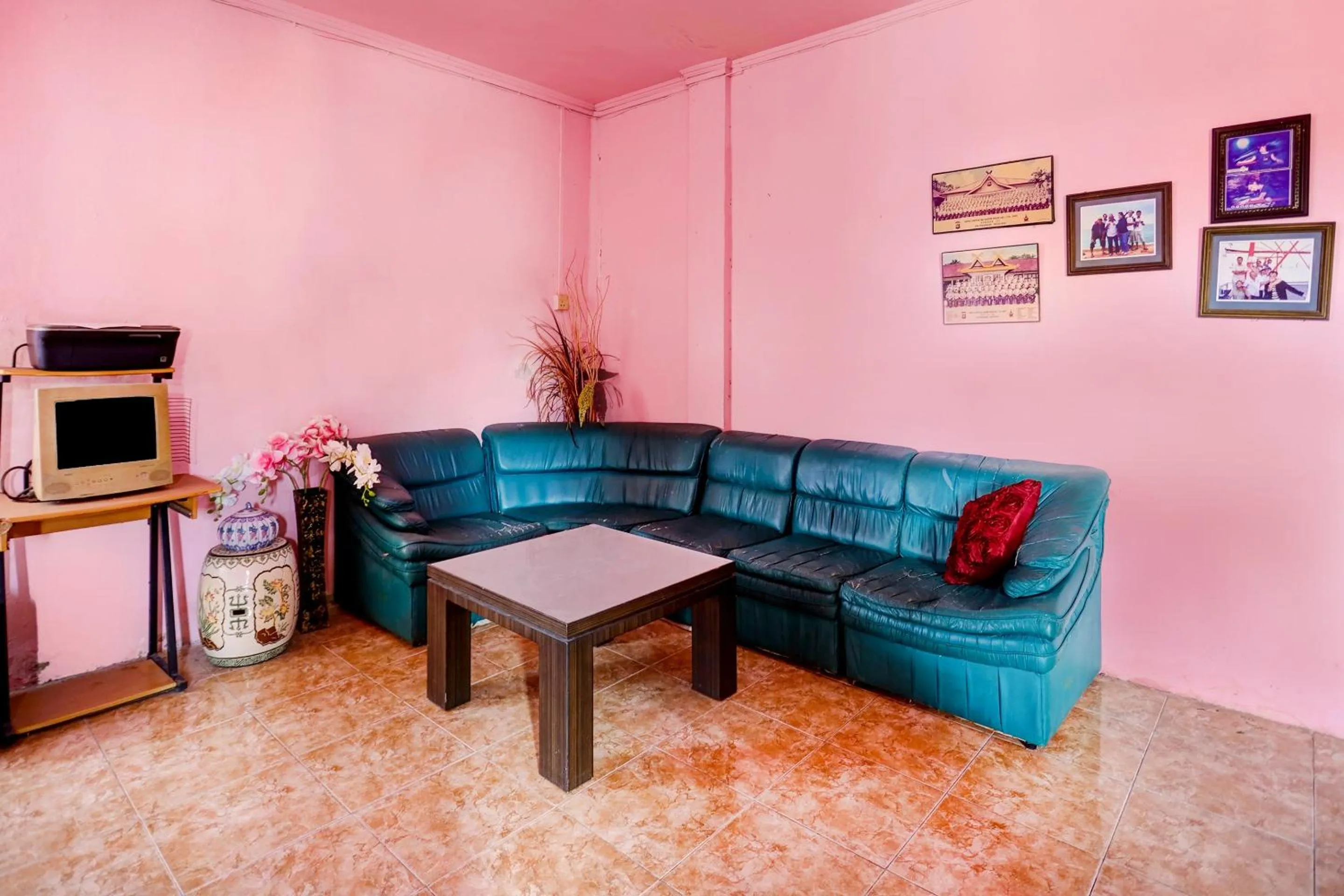 Lobby or reception in Hotel O Abi Manyu Syariah