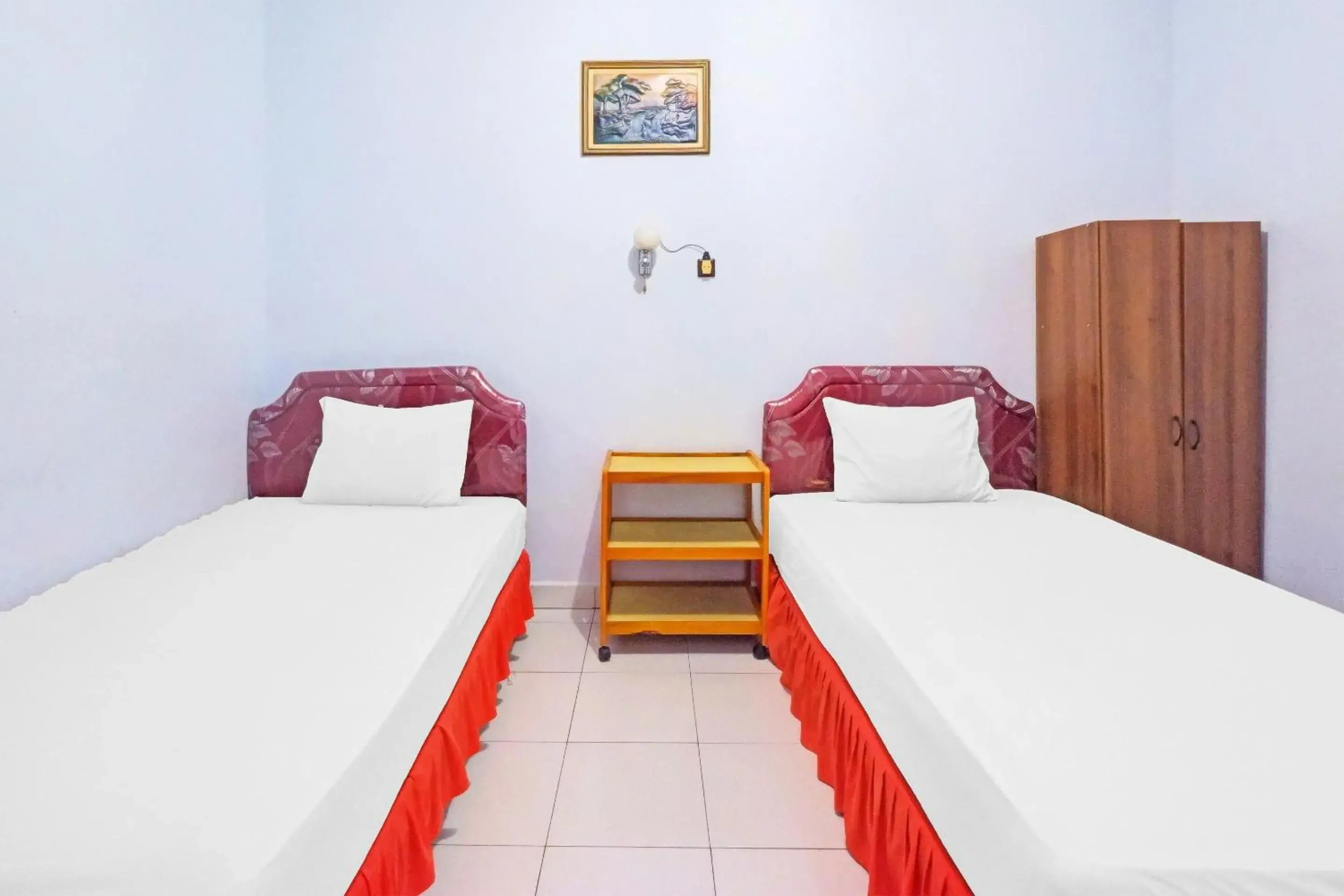 Bedroom, Bed in Hotel O Wisma Arwini Syariah Near Benteng Balangnipa Bedroom, Bed in Hotel O Wisma Arwini Syariah Near Benteng Balangnipa