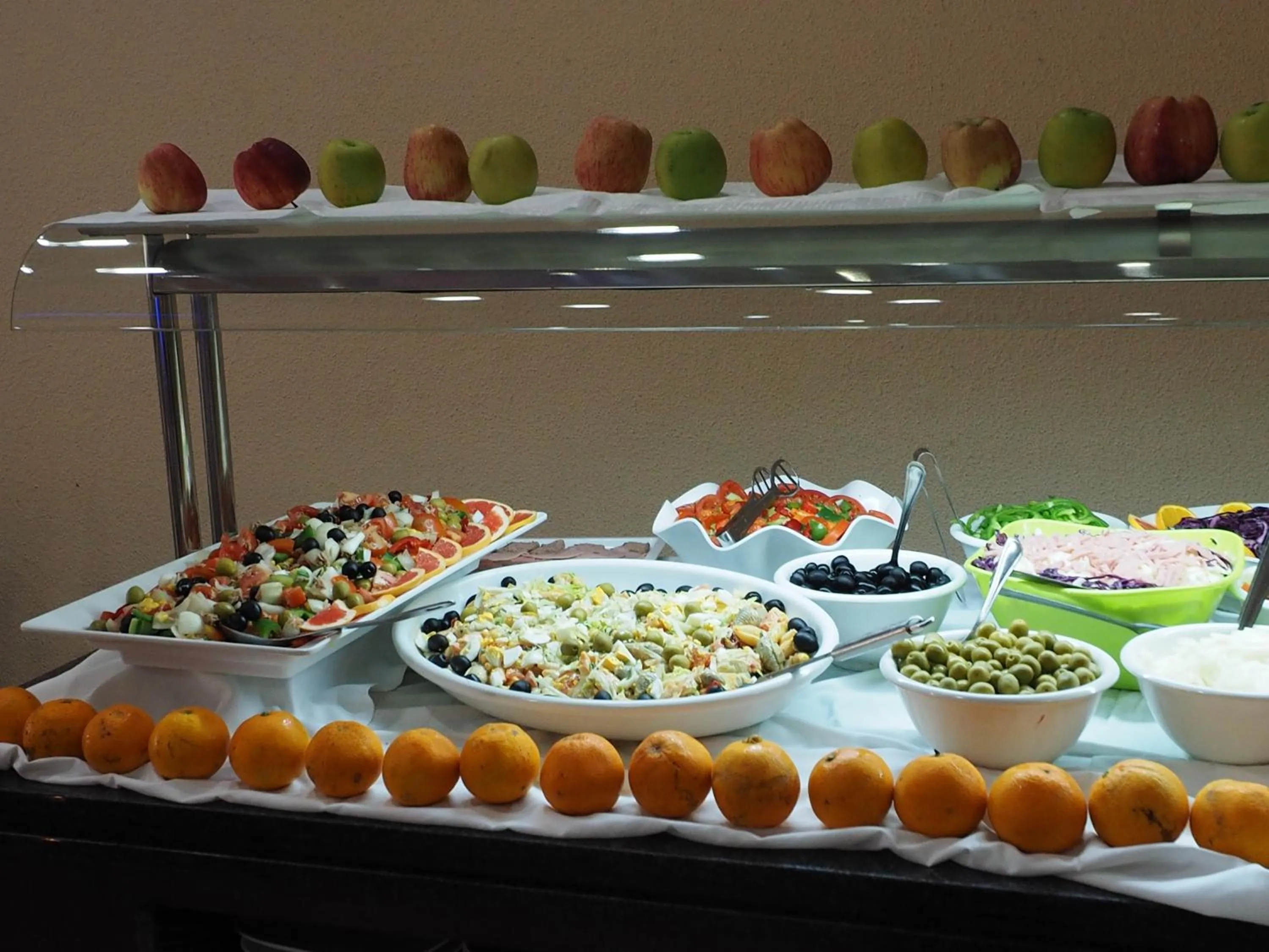 Restaurant/places to eat in Hotel Astoria Park