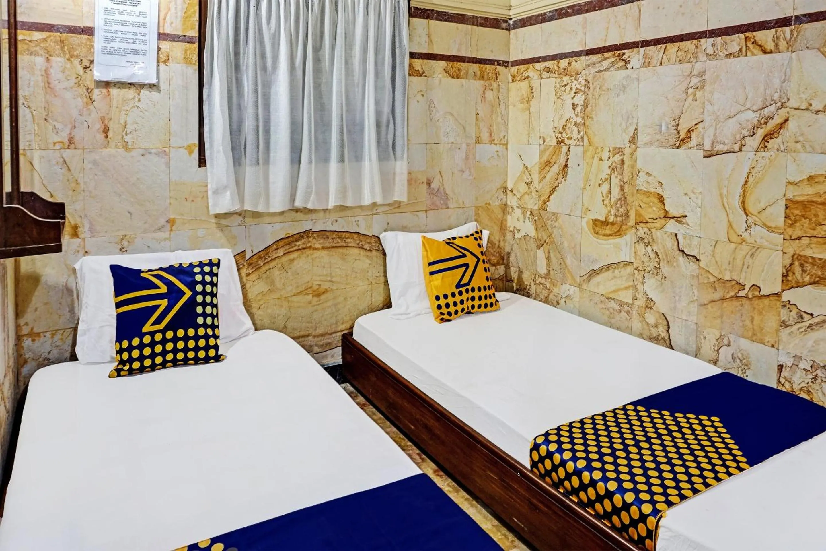 Bedroom, Bed in Hotel O Griyo Werdiningsih