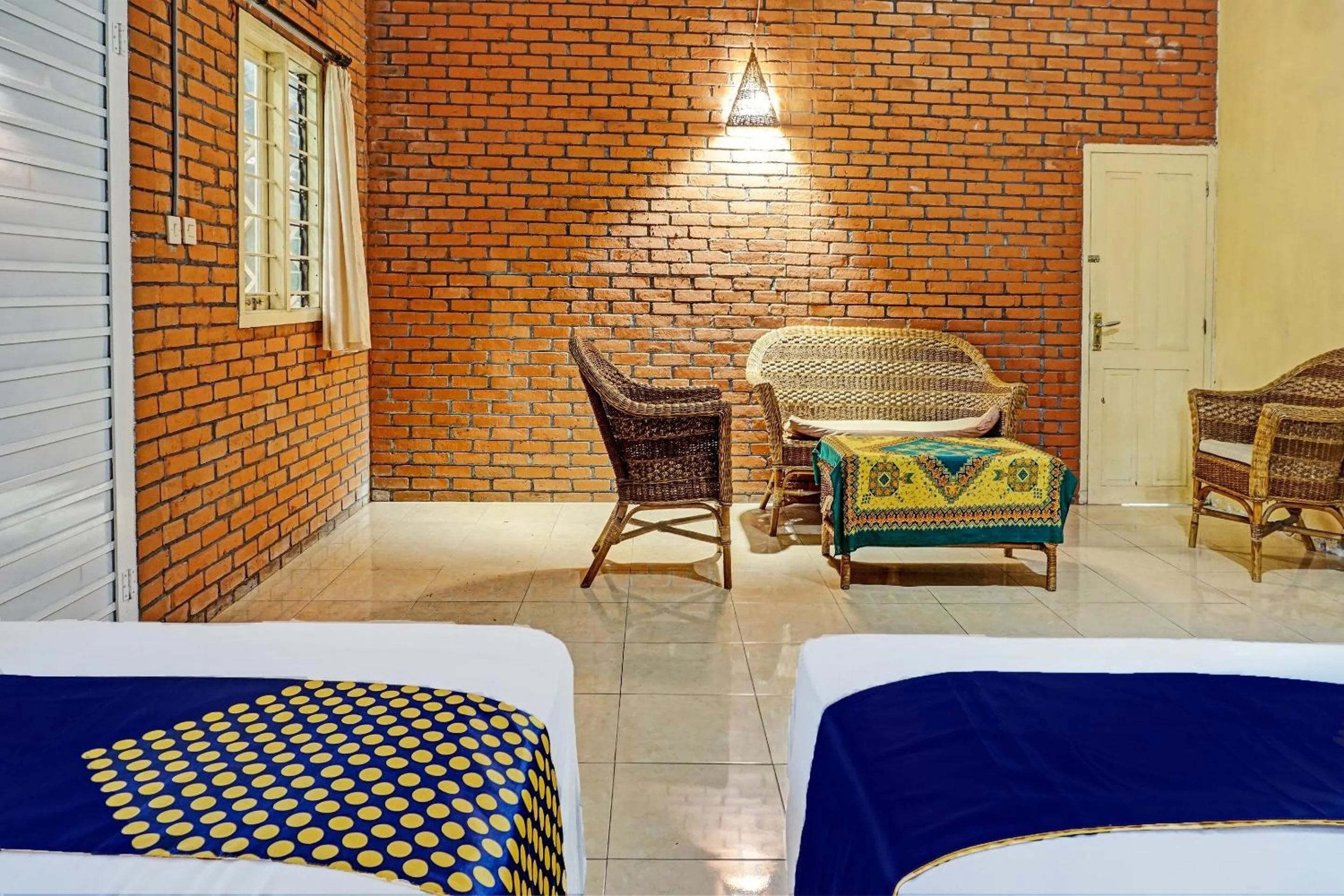 Bedroom, Bed in Hotel O Griyo Werdiningsih