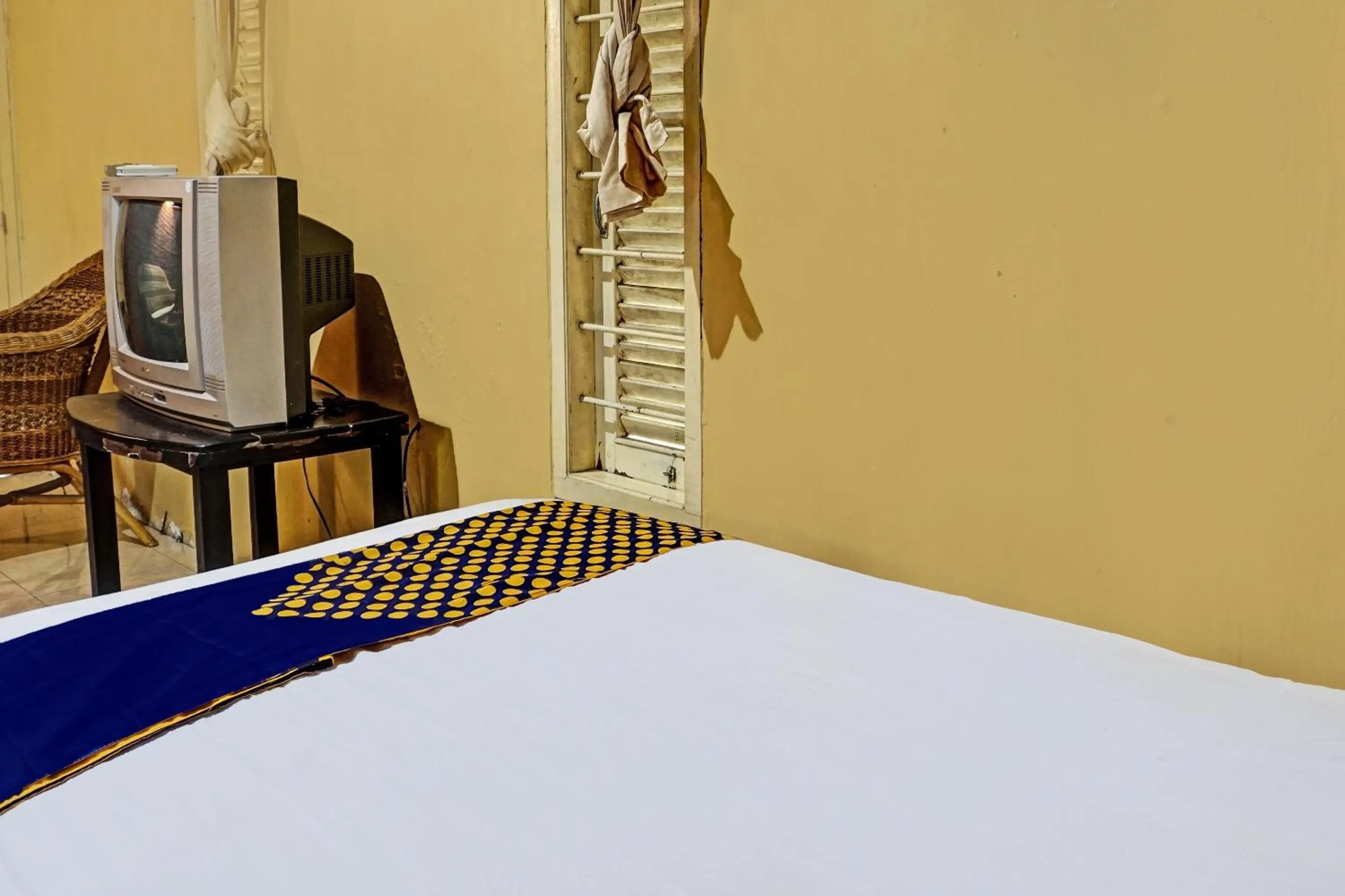 Bedroom, Bed in Hotel O Griyo Werdiningsih