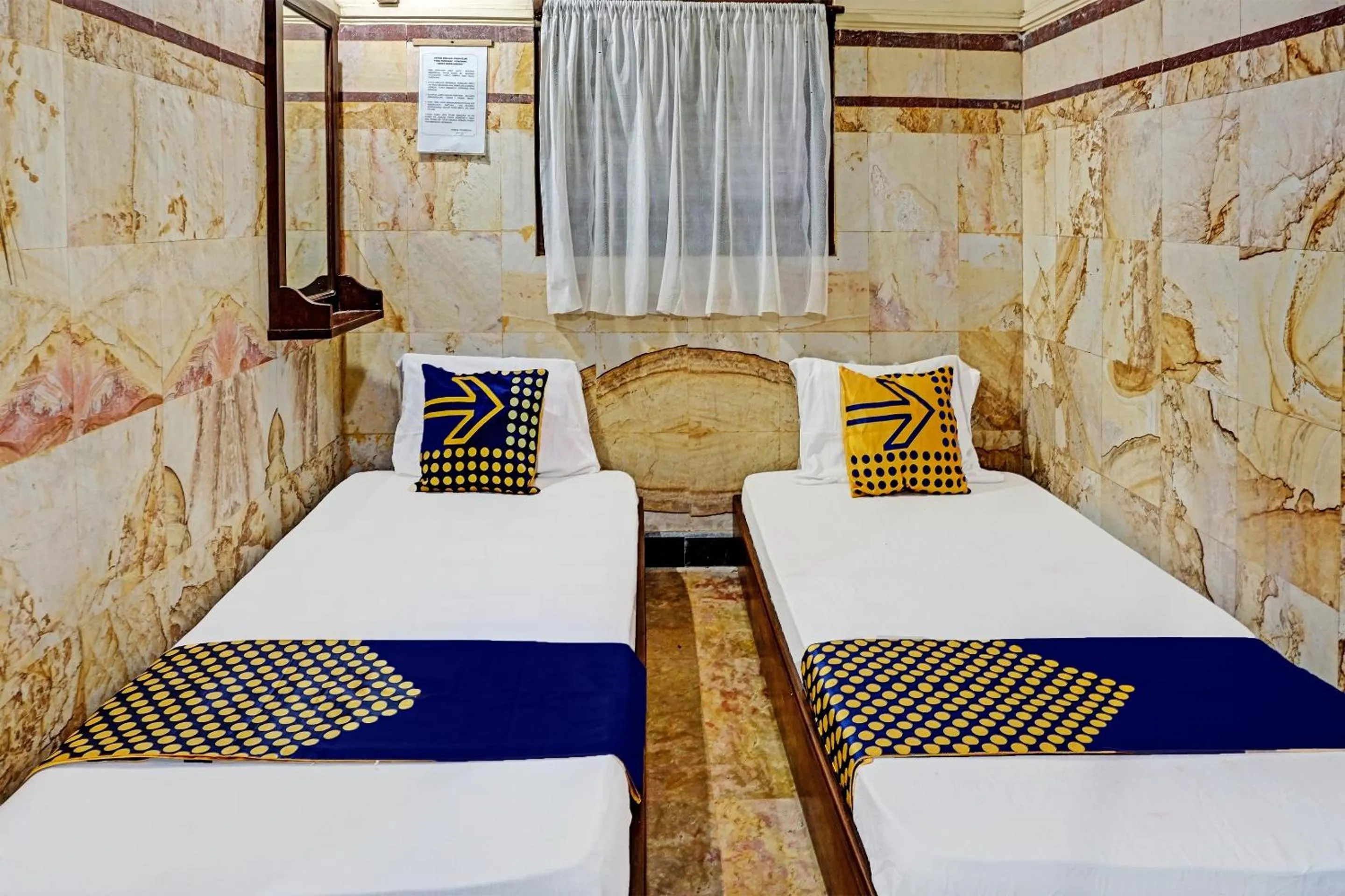 Bedroom, Bed in Hotel O Griyo Werdiningsih