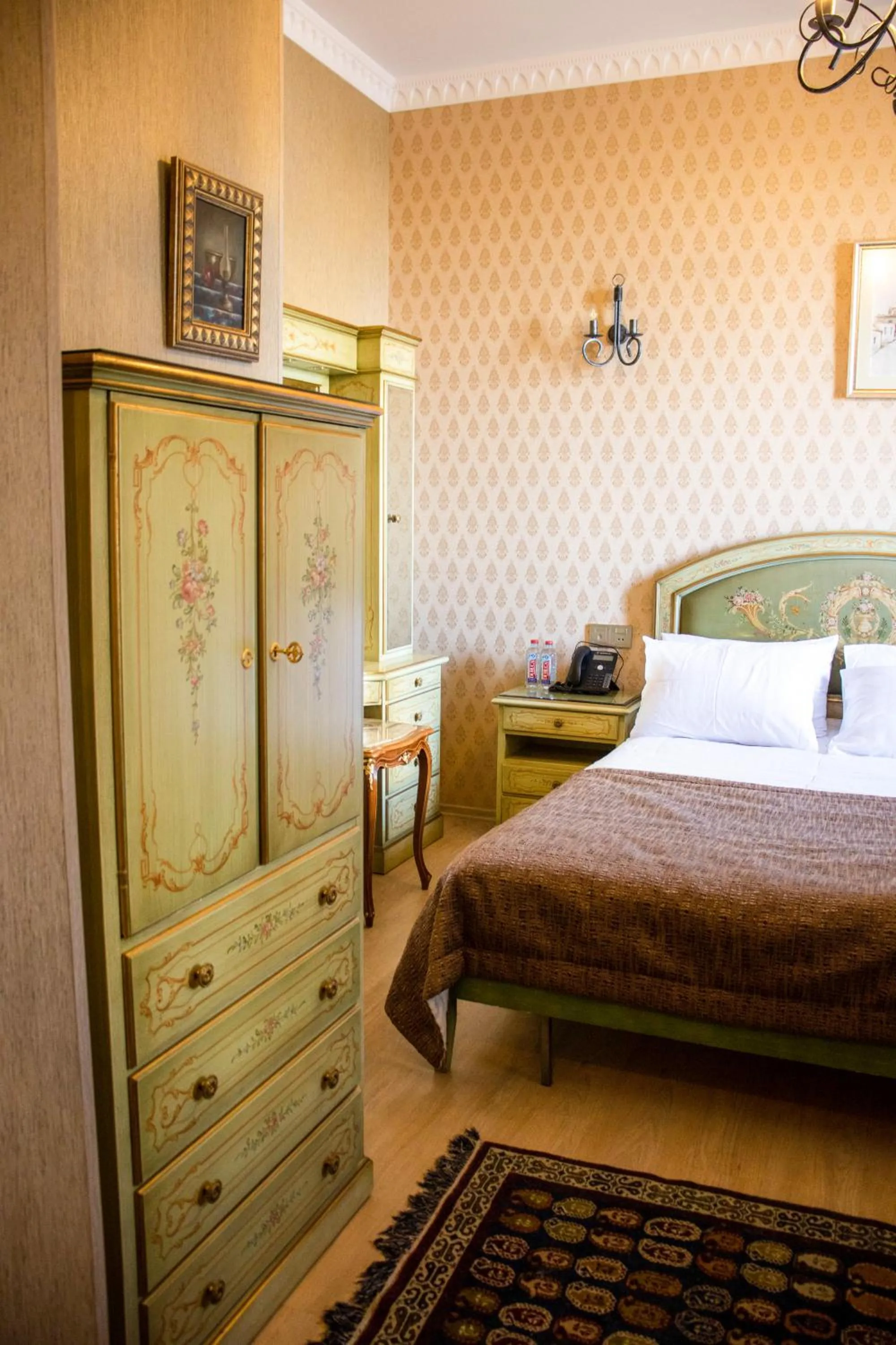 La Casa Old City Hotel