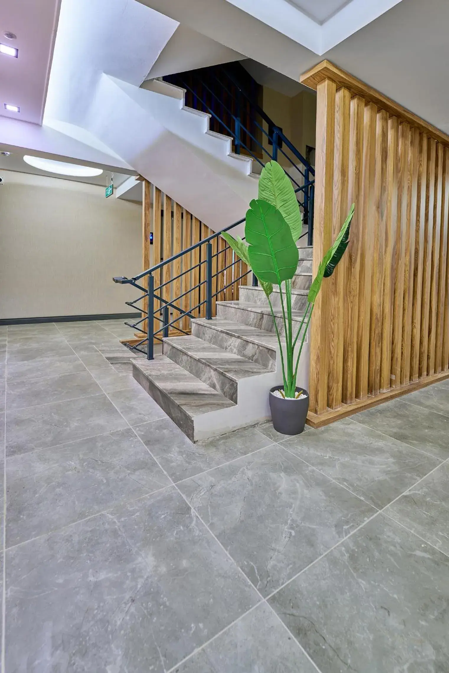 Lobby or reception in Der Inn Lara Lobby or reception in Der Inn Lara