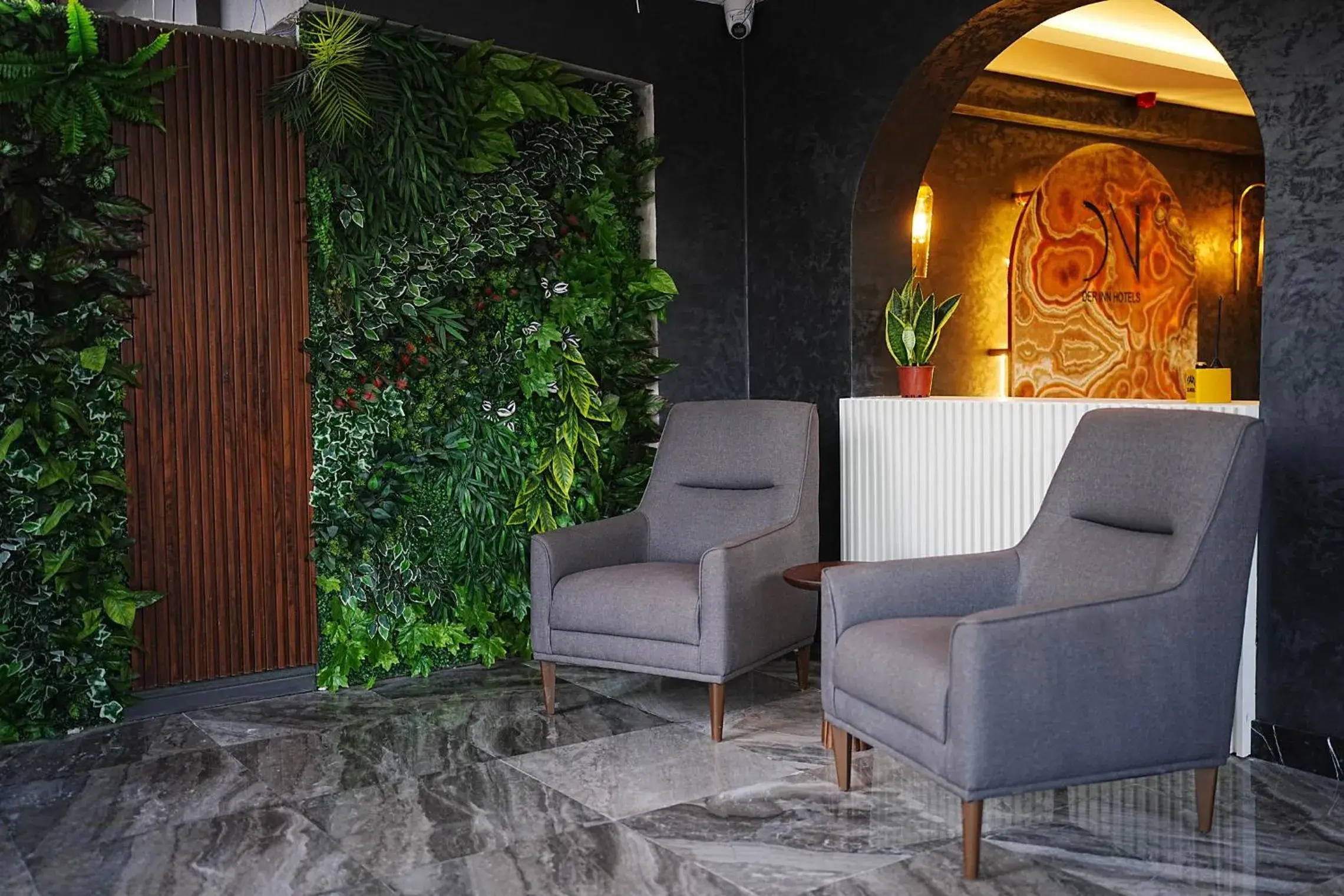 Lobby or reception in Der Inn Lara Lobby or reception in Der Inn Lara