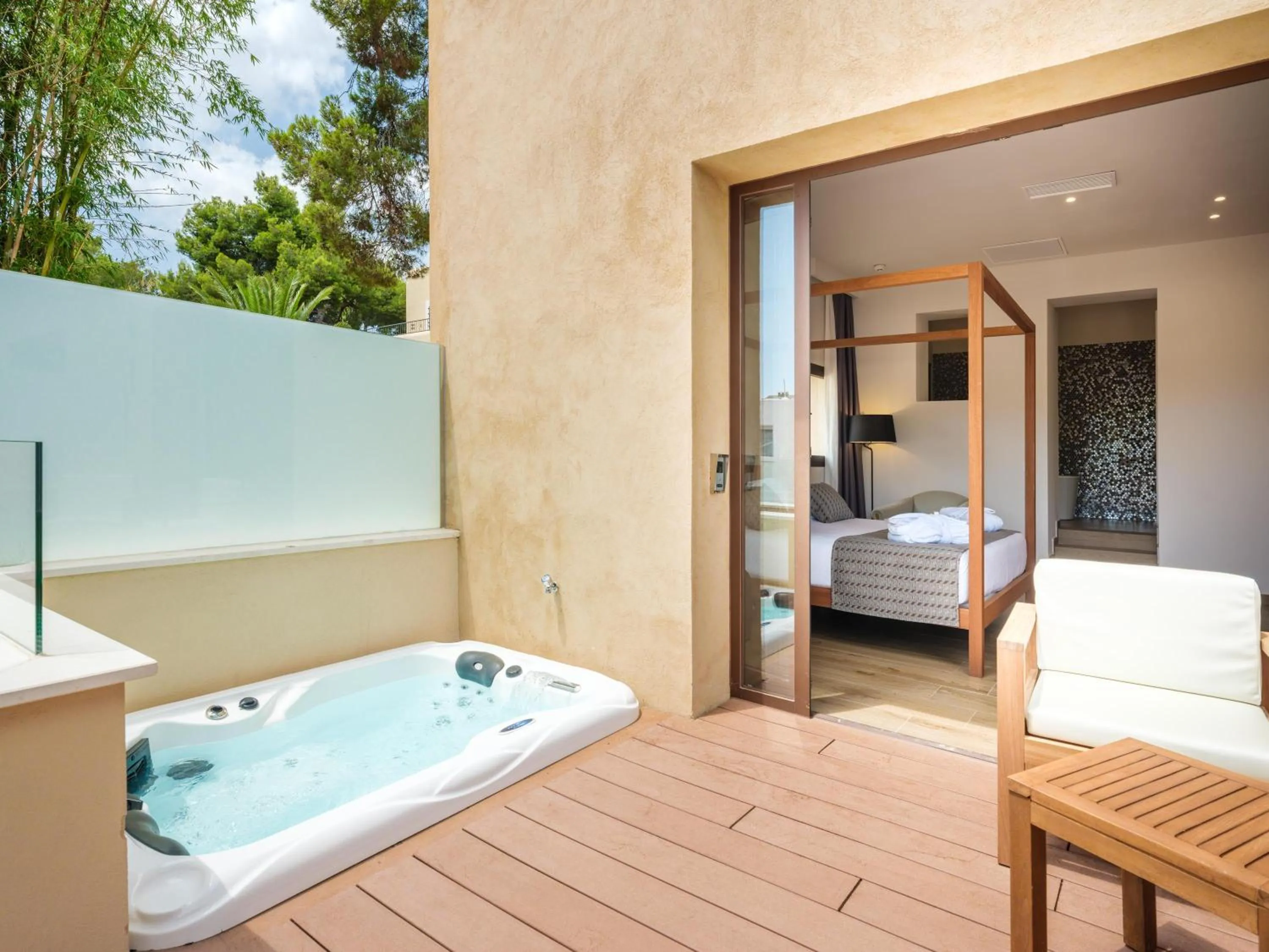 Photo of the whole room, Bed in Tacande Portals