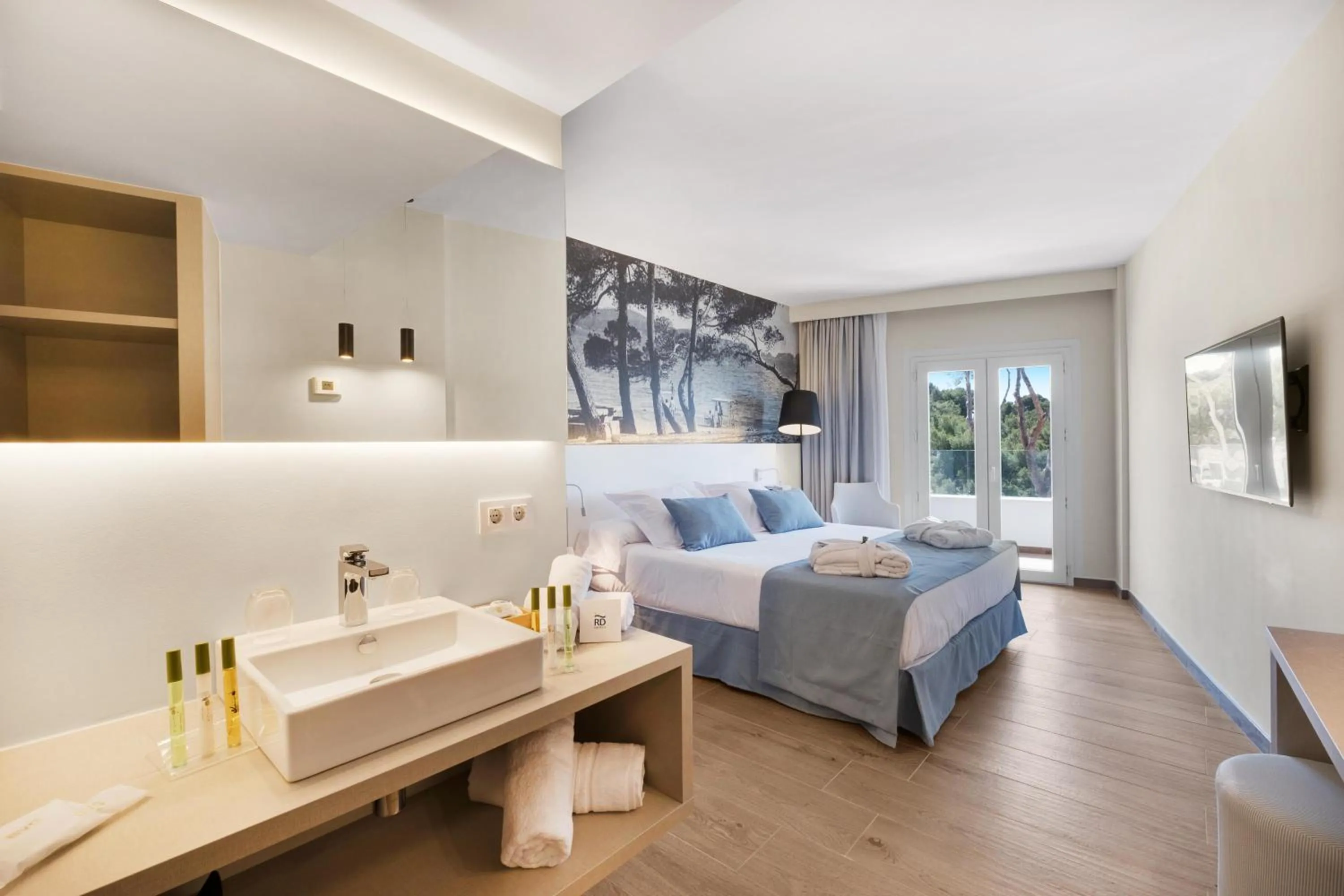 Photo of the whole room, Bed in Tacande Portals