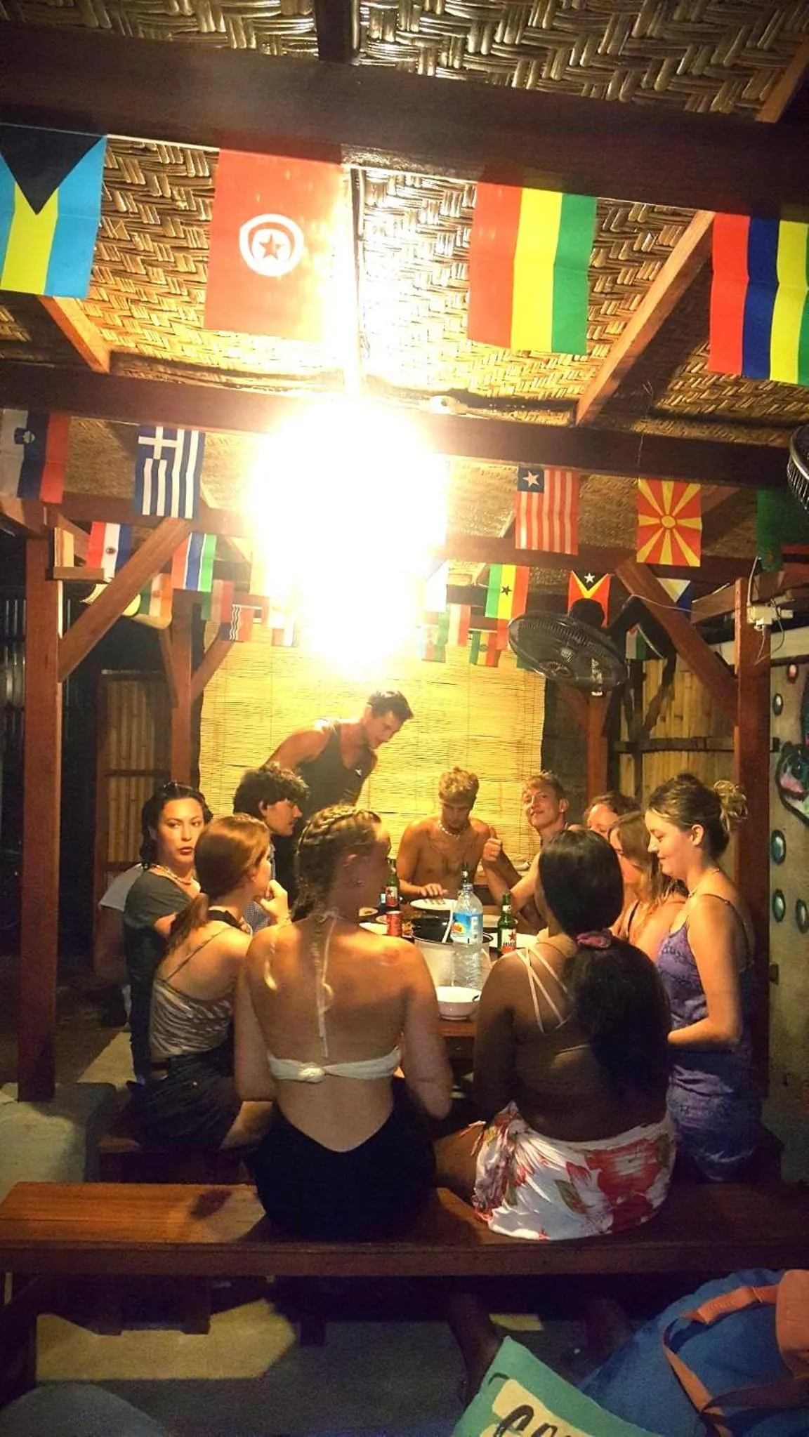 Communal lounge/ TV room in Good Vibes Bungalows