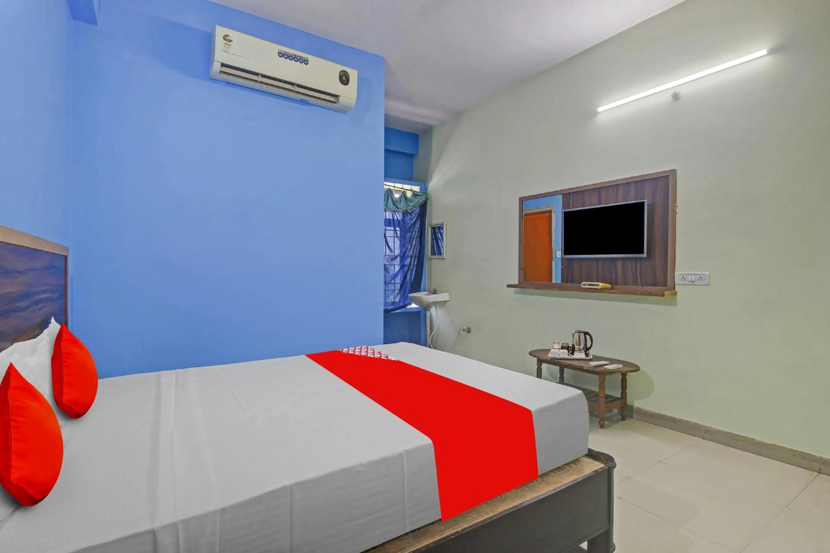 Bedroom, Bed in Hotel O Satya Inn