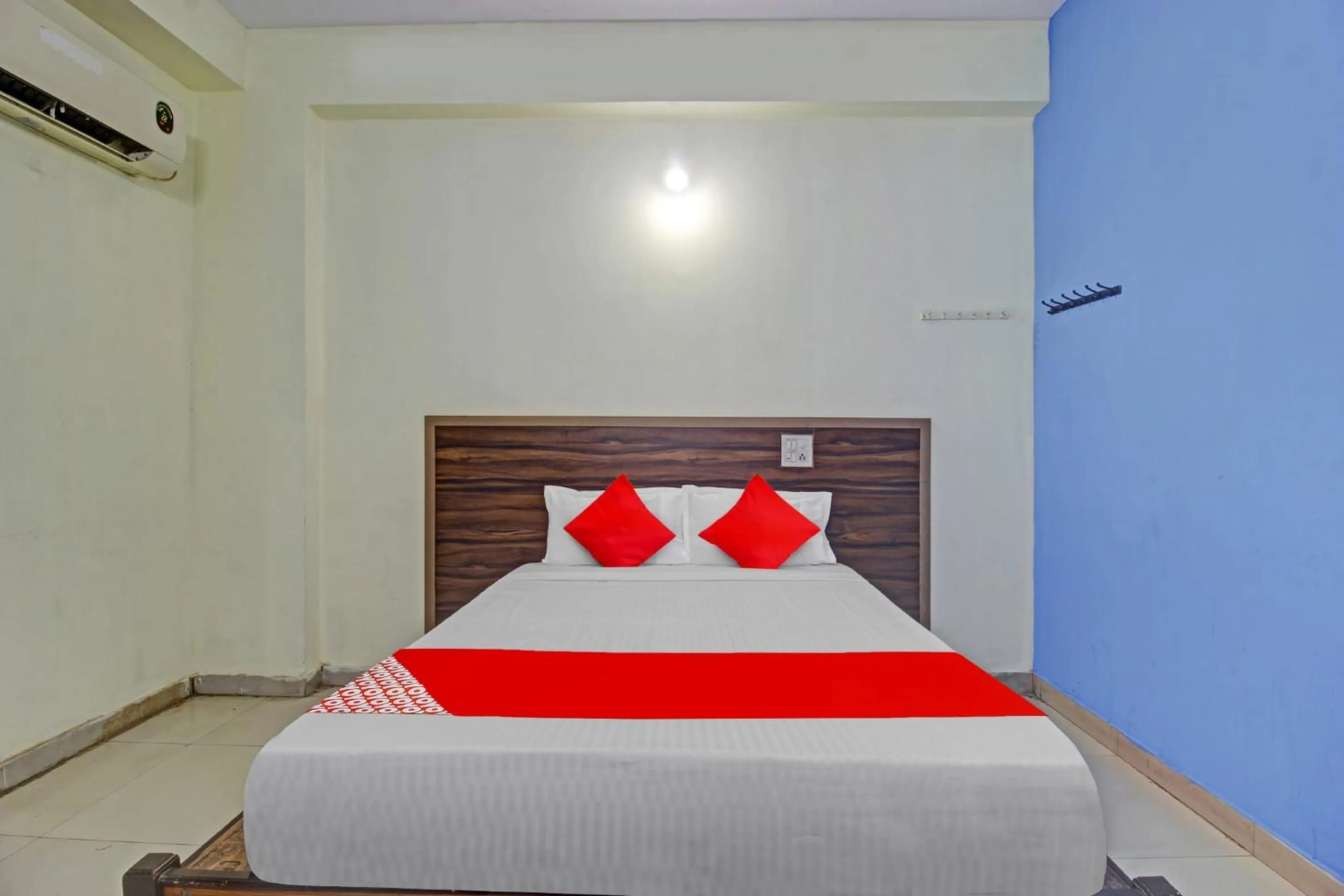 Bedroom, Bed in Hotel O Satya Inn