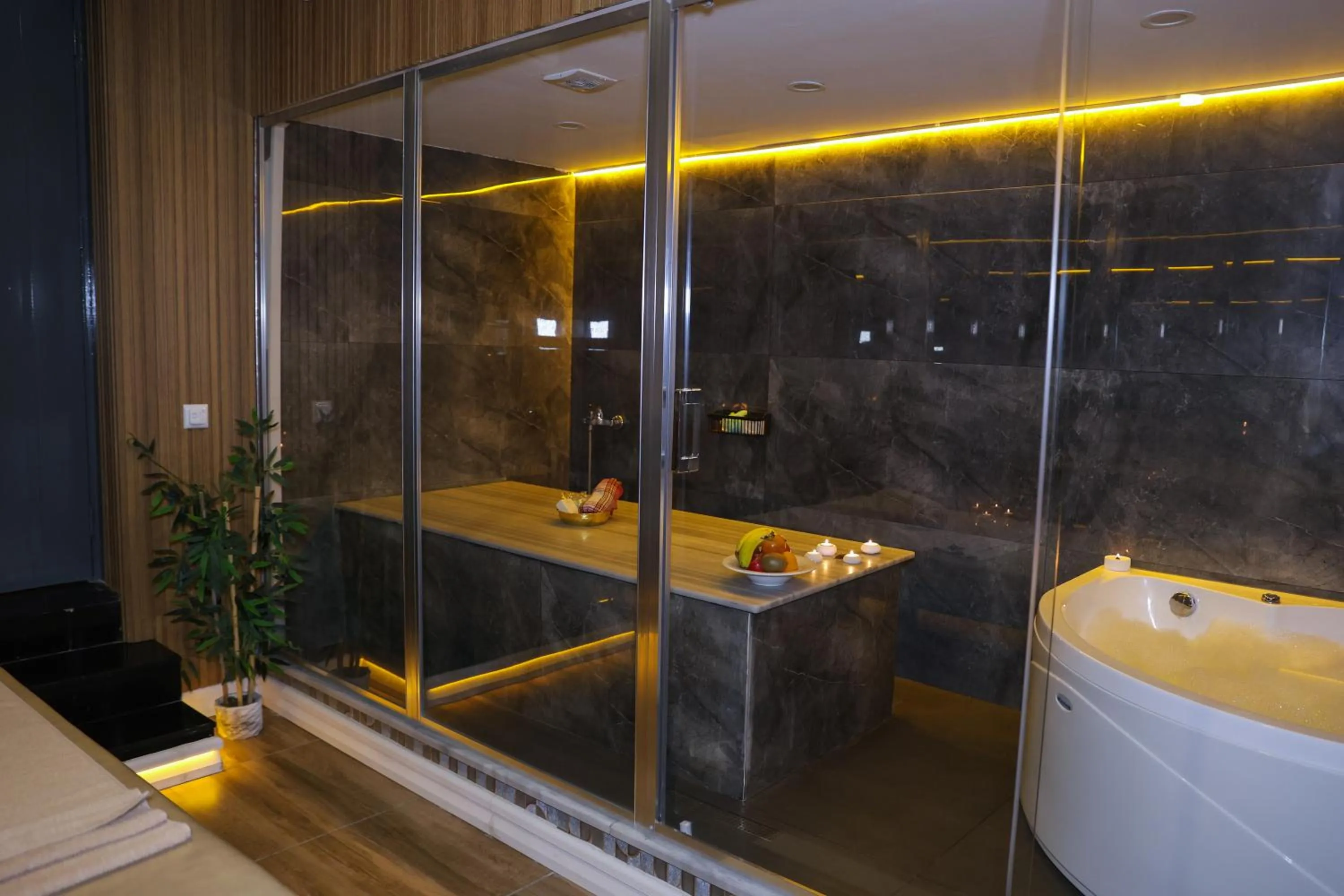Spa and wellness centre/facilities in The Hera Platinum Hotel