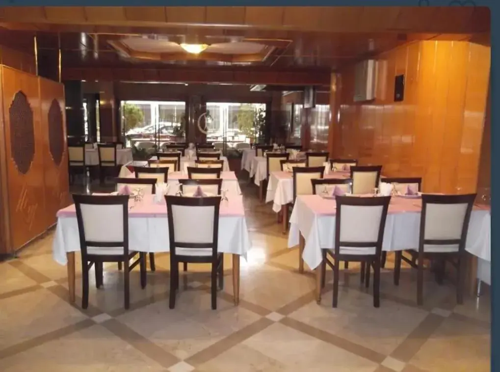 Restaurant/places to eat in SPOR HOTEL Restaurant/places to eat in SPOR HOTEL